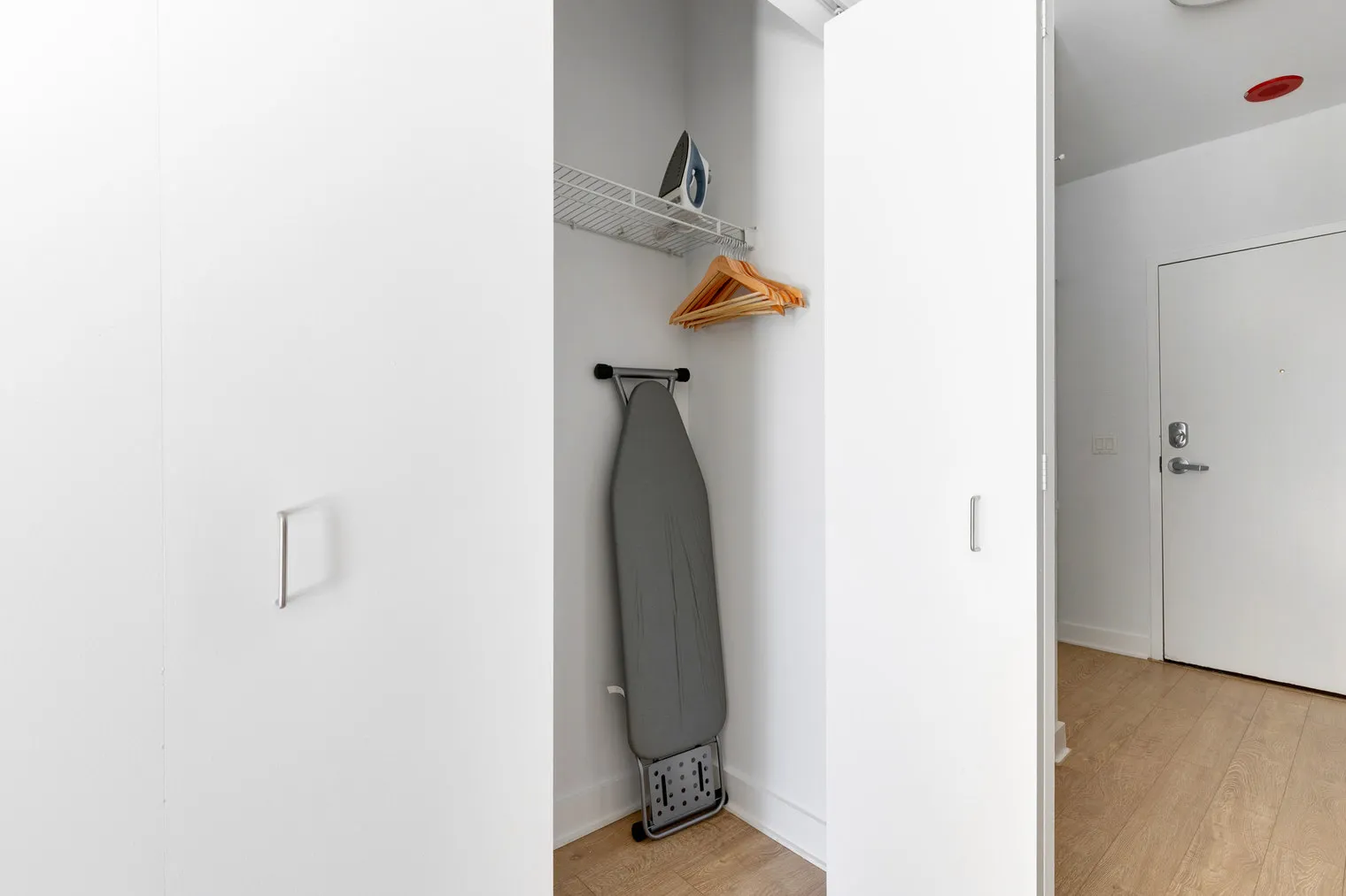 201 N Garland Ct   60601 60601-Mila-unit#ID1326-Chicago-IL