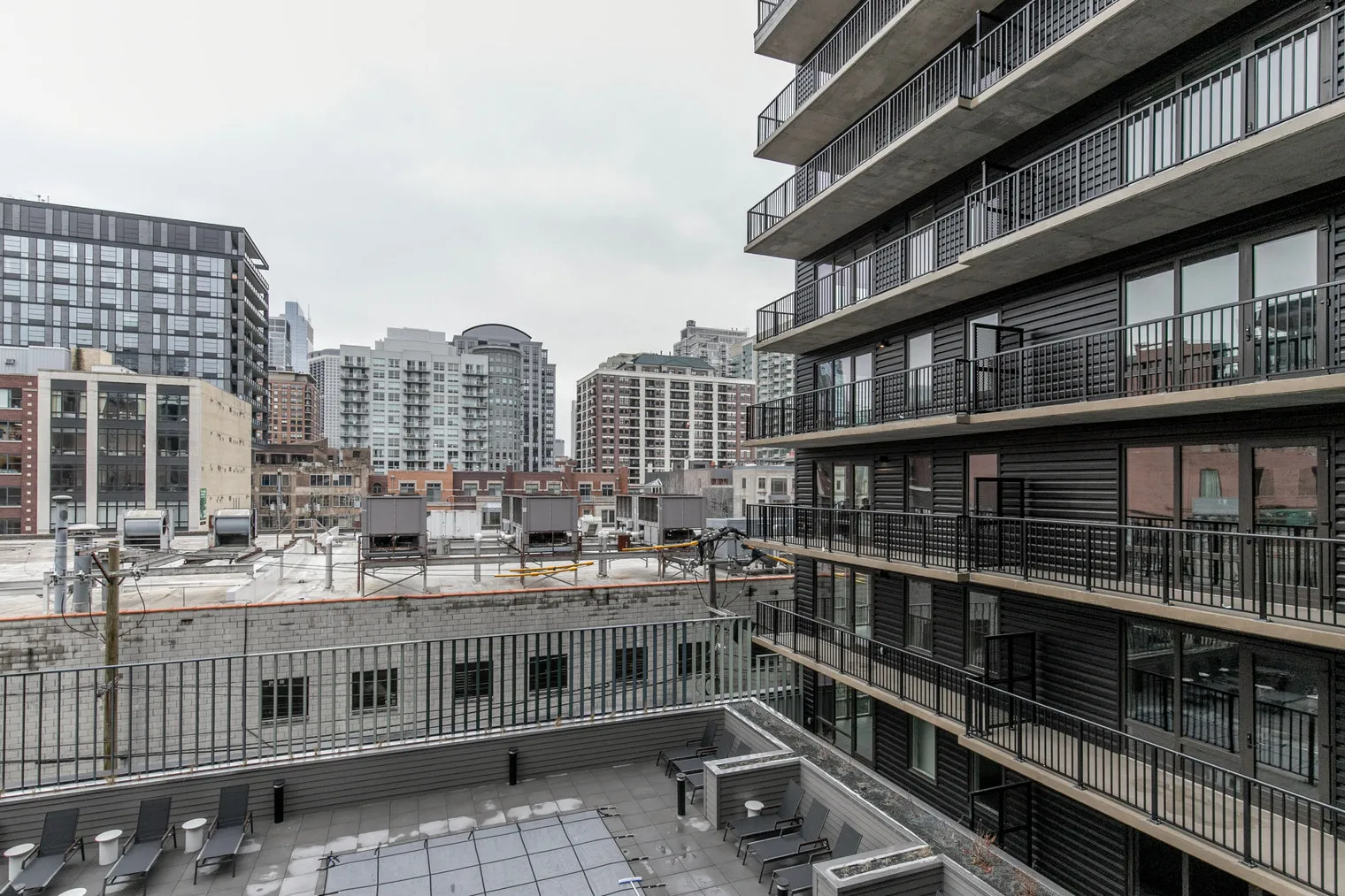 751 N Hudson Ave   60654 60654-Hugo II-unit#ID1038-Chicago-IL
