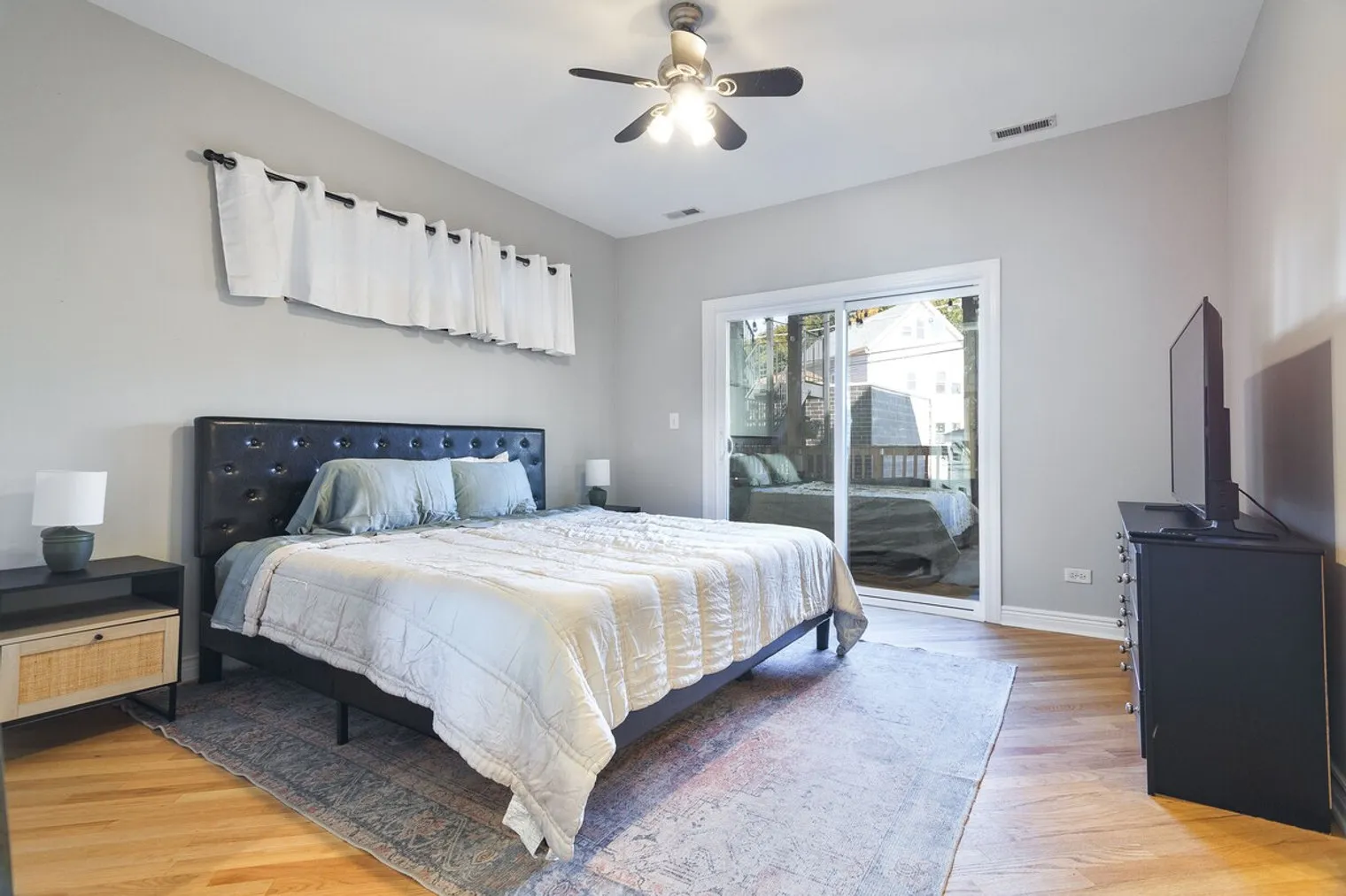 2238 W Barry Ave 60618 60618-Building West Barry Avenue - ktg-unit#ID1359764P-Chicago-IL