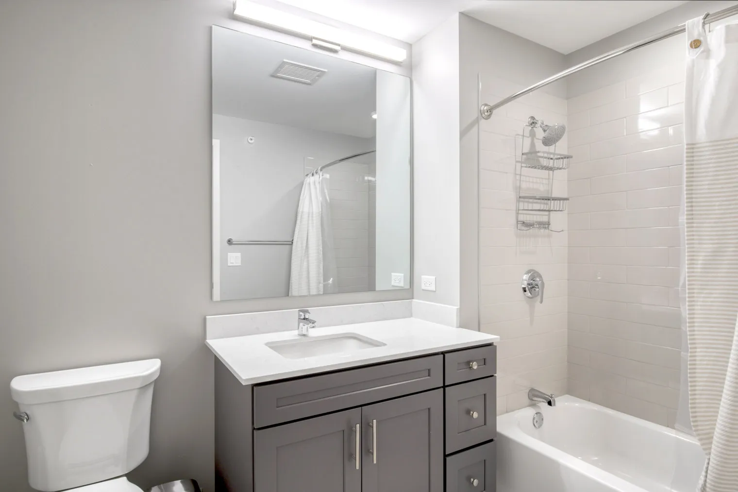 450 W Belmont Ave   60657 60657-Four50-unit#ID718-Chicago-IL