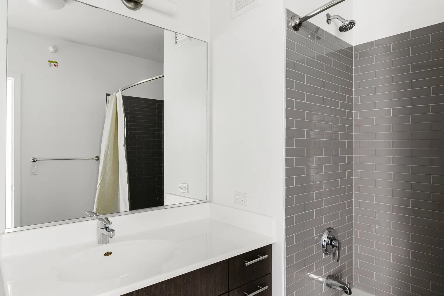 637 N Wells St   60654 60654-Gallery on Wells-unit#ID1191-Chicago-IL