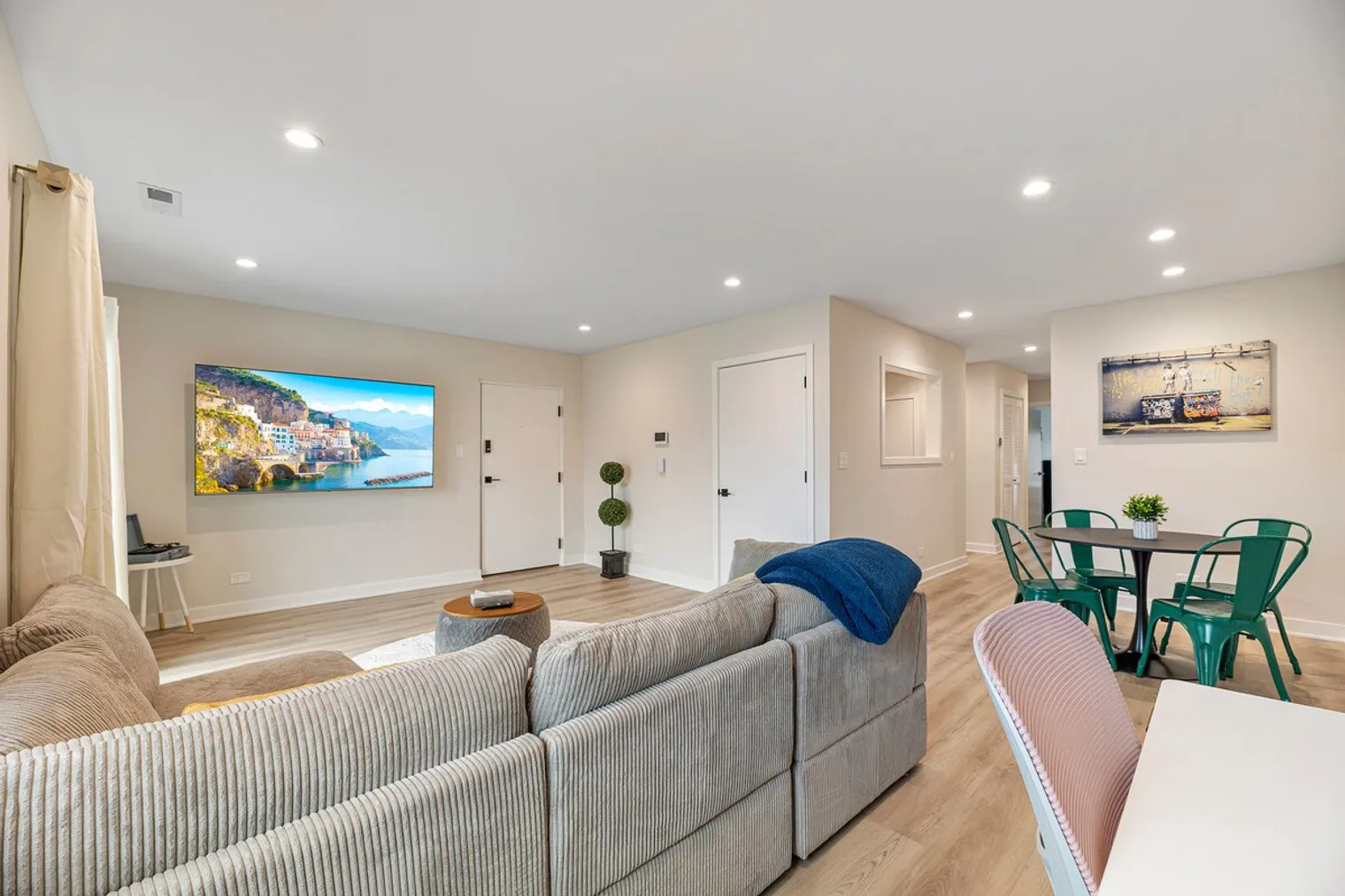 2316 W Estes Ave 60645 60645-Building West Estes Avenue - schneidergroup-unit#ID1060170P-Chicago-IL