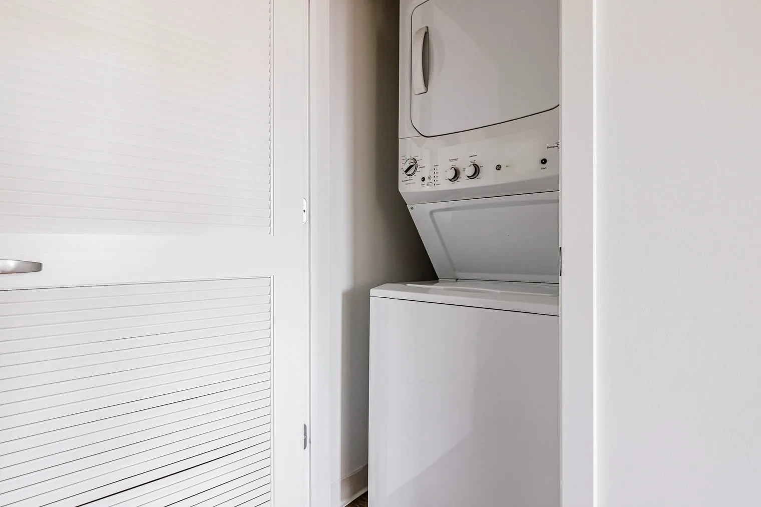 637 N Wells St   60654 60654-Gallery on Wells-unit#ID1194-Chicago-IL