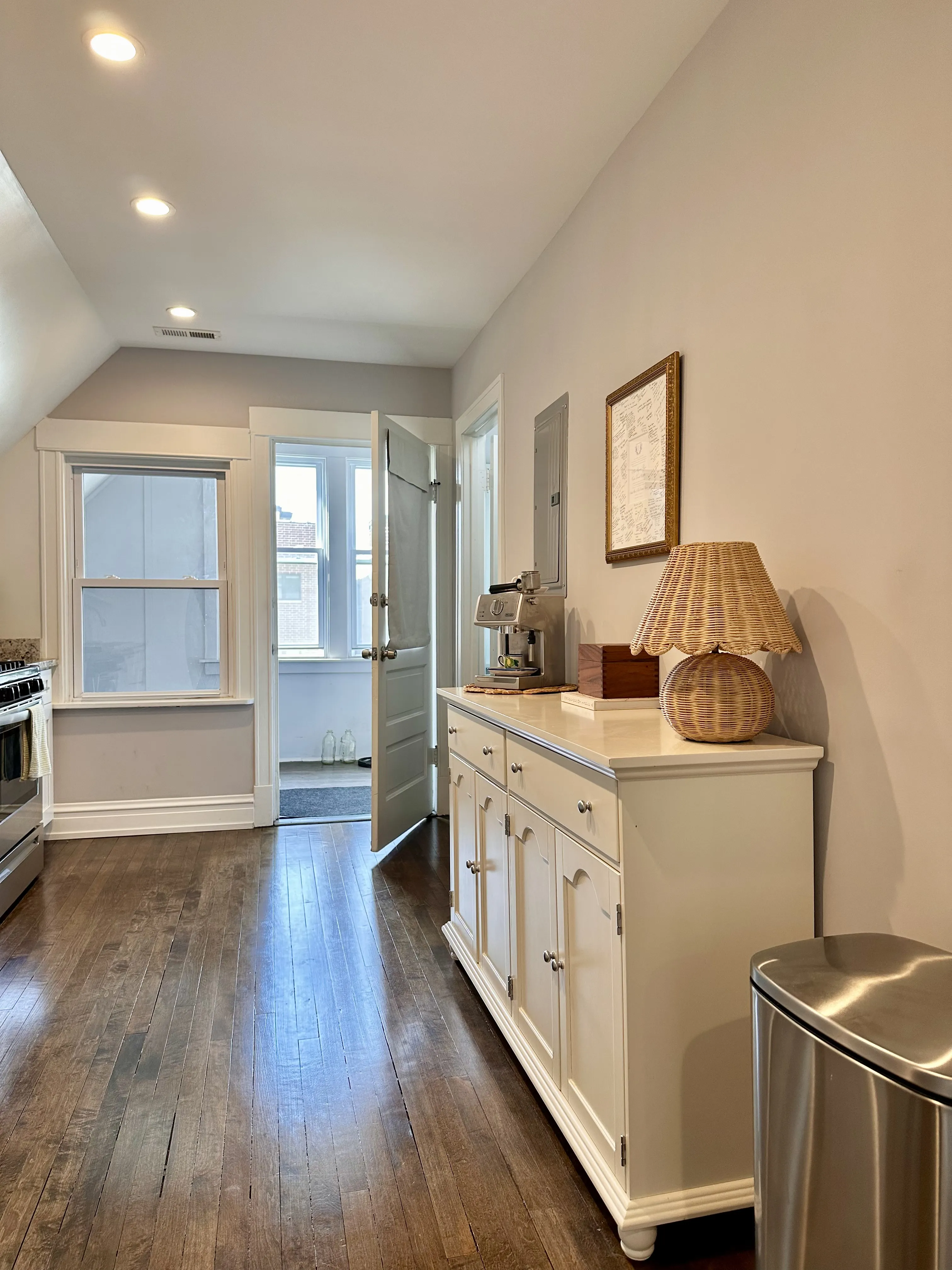 1923 W MELROSE ST 60657-1923 W Melrose Street-unit#3rd-Chicago-IL