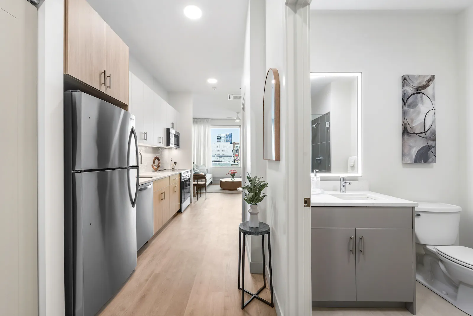 111 W Illinois St   60654 60654-111 Point-unit#606-Chicago-IL