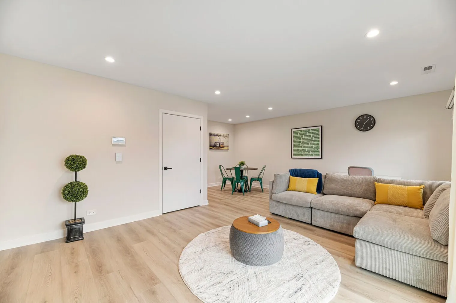 2316 W Estes Ave 60645 60645-Building West Estes Avenue - schneidergroup-unit#ID1060170P-Chicago-IL