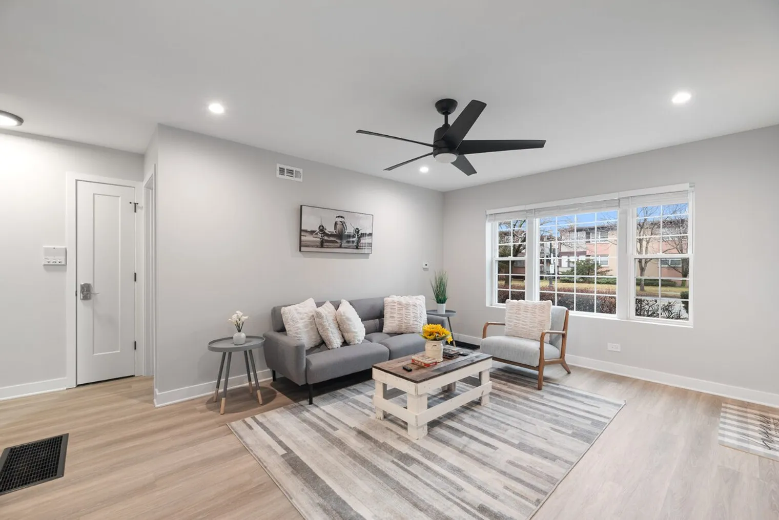 1001 W Howard St 60202 60202-Building Howard Street - schneidergroup-unit#ID1032507P-Evanston-IL