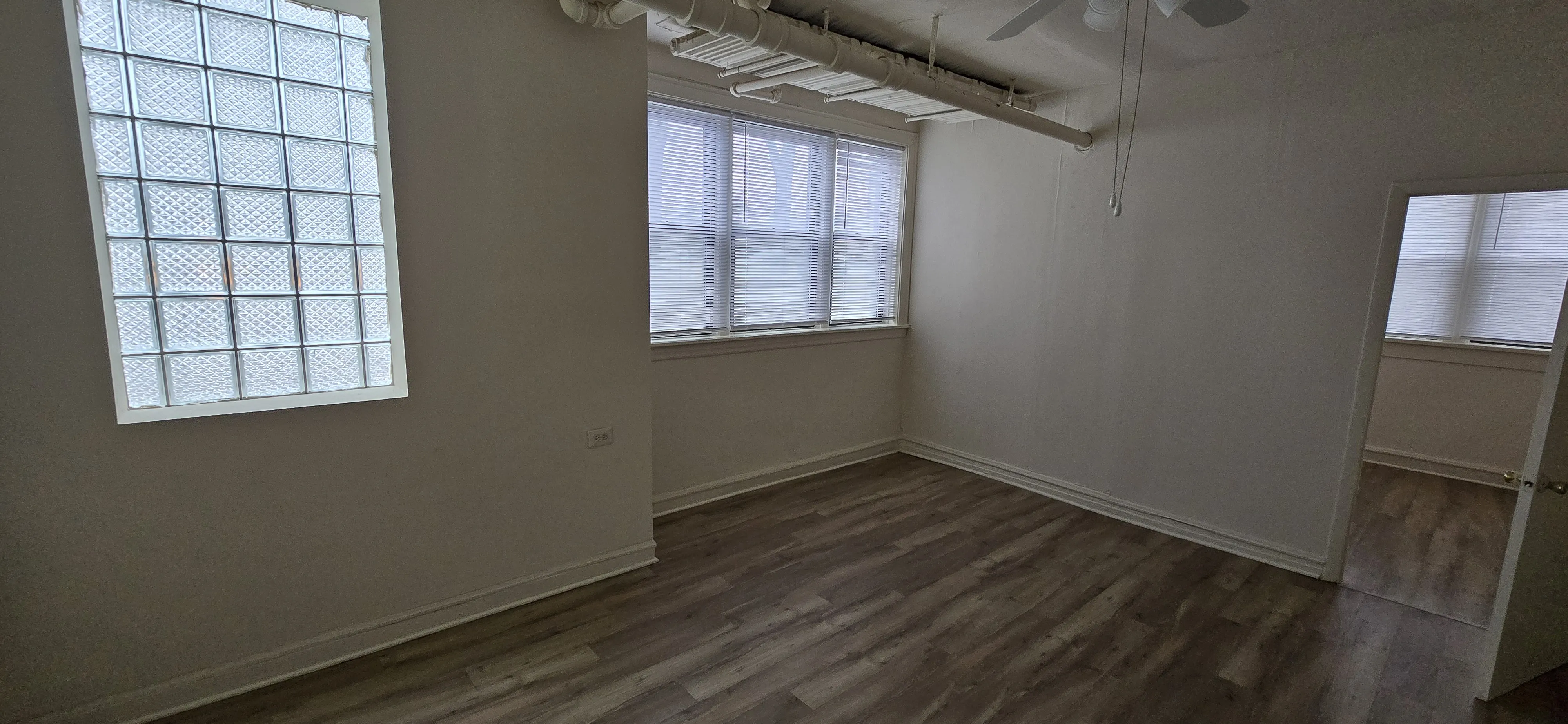 2035 W WELLINGTON AVE 60618-unit#GRDN-Chicago-IL