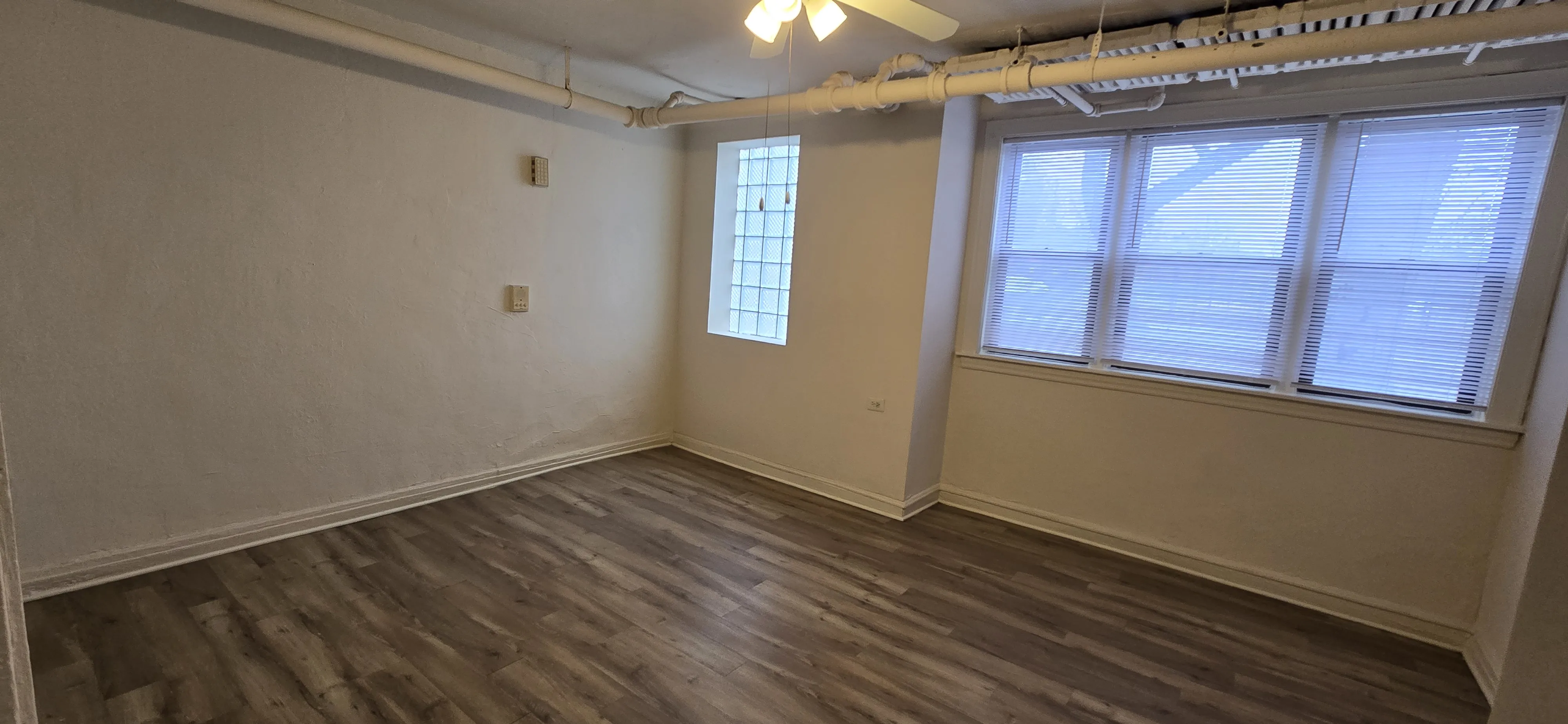 2035 W WELLINGTON AVE 60618-unit#GRDN-Chicago-IL