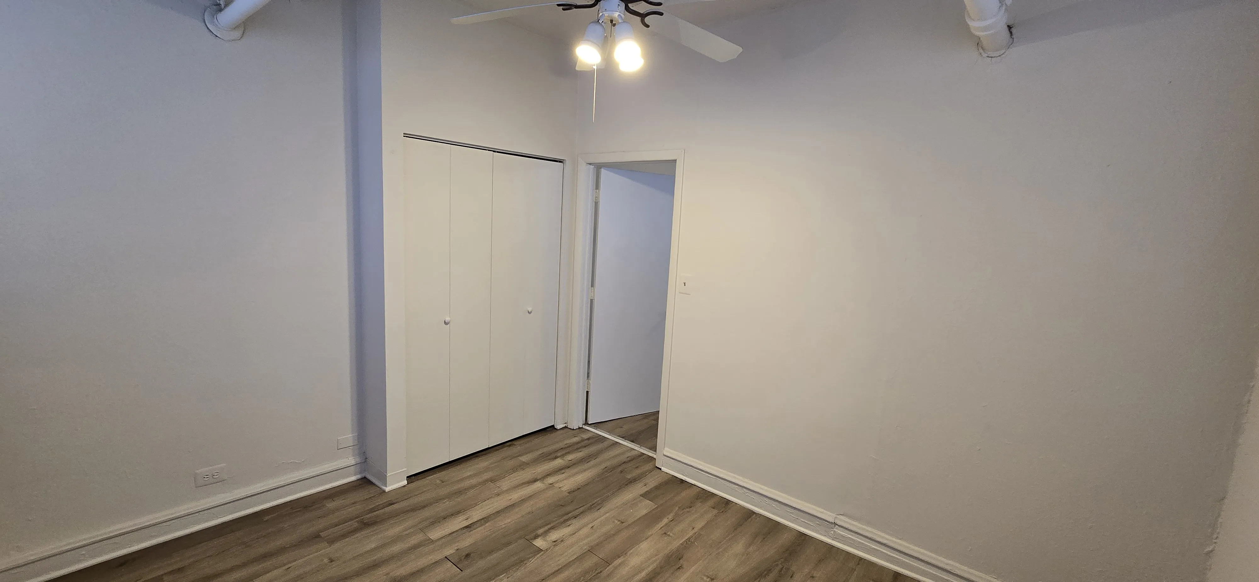 2035 W WELLINGTON AVE 60618-unit#GRDN-Chicago-IL