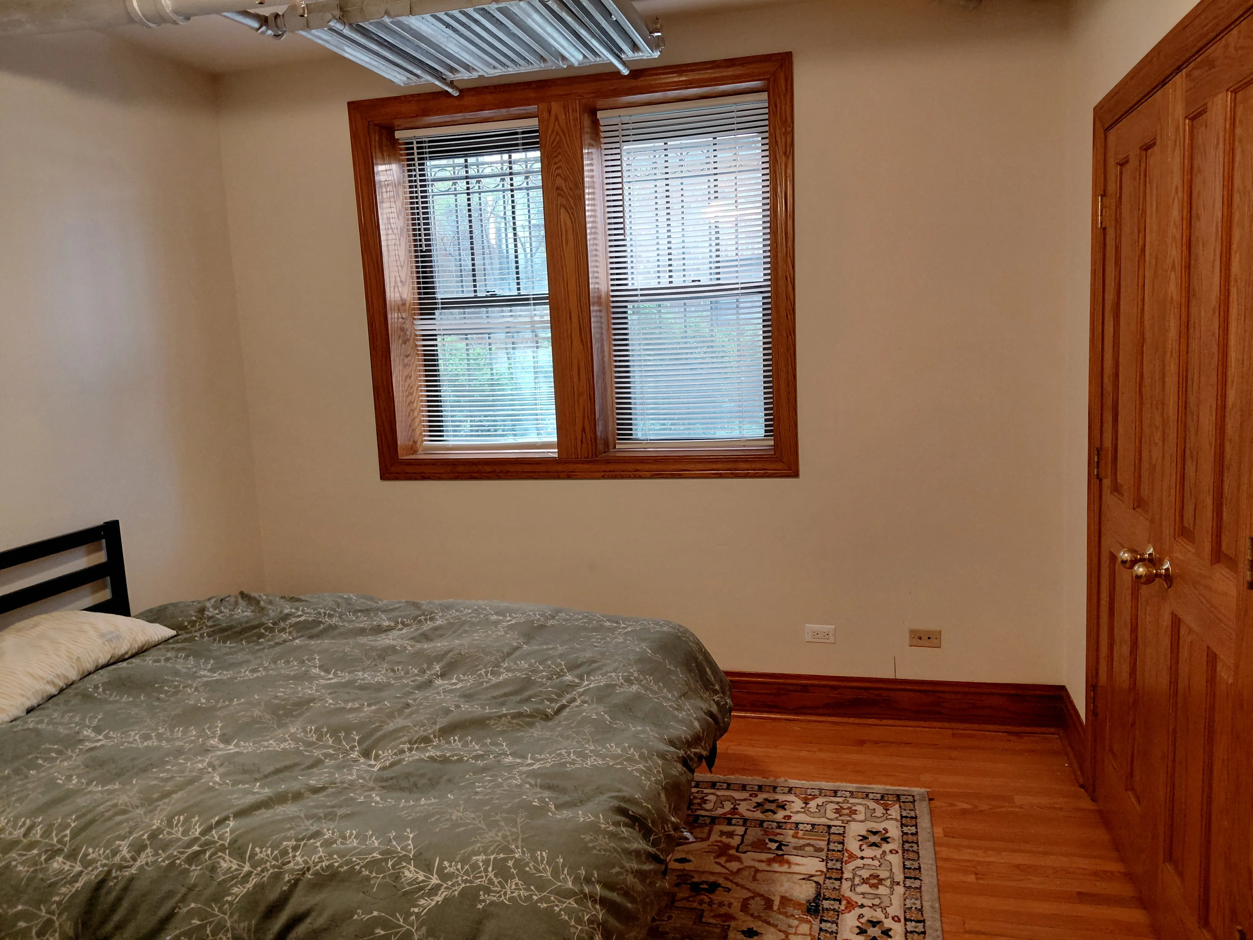 3211 W Belle Plaine Ave   60618 60618-unit#G-Chicago-IL