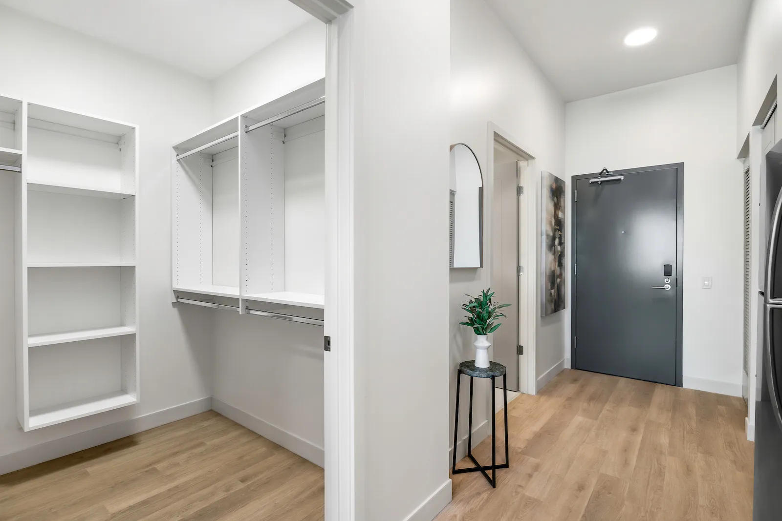 111 W Illinois St   60654 60654-111 Point-unit#606-Chicago-IL