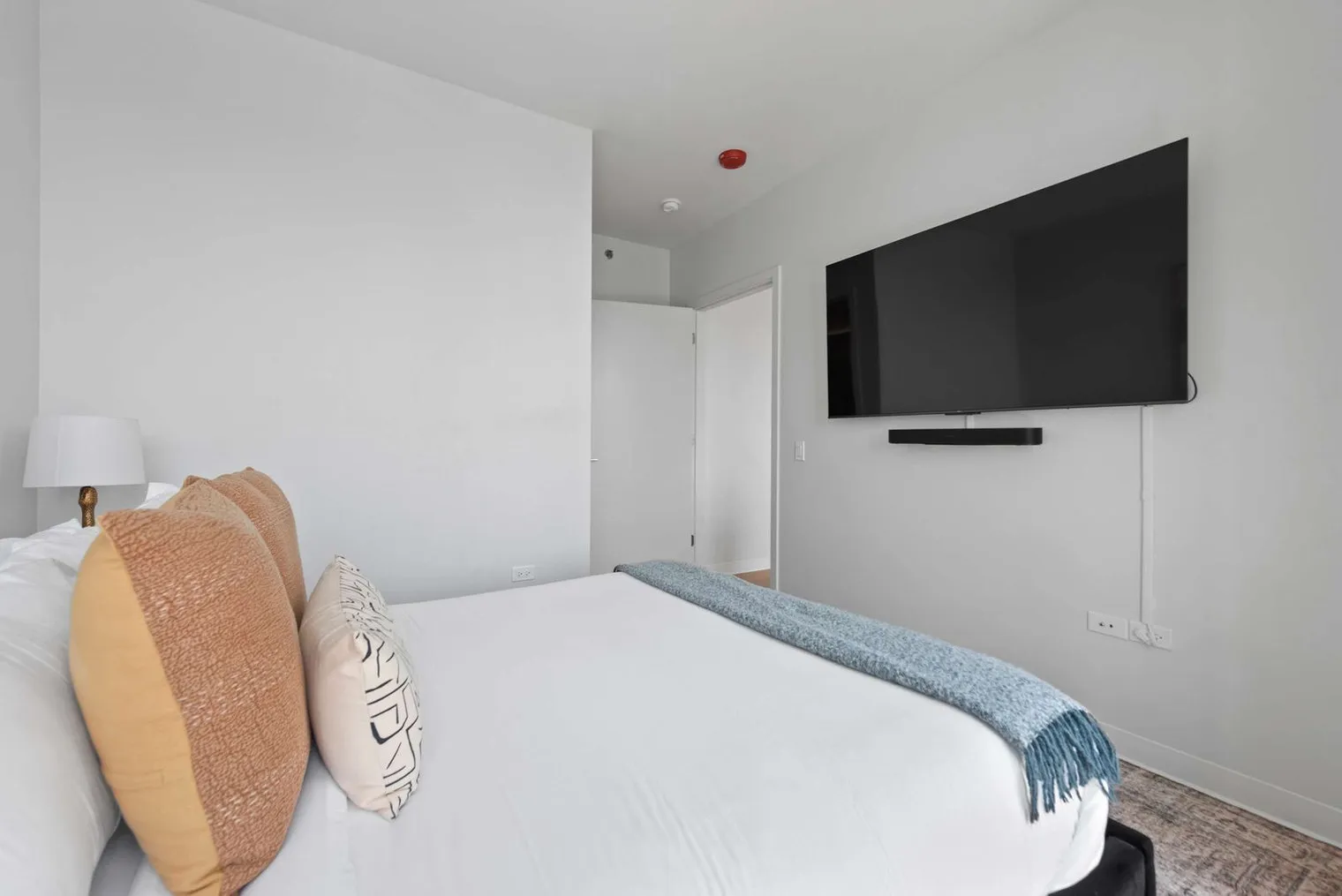 901 W Blackhawk St   60642 60642-Building North Kingsbury Street - cloud9-guesty-unit#ID1029653P-Chicago-IL