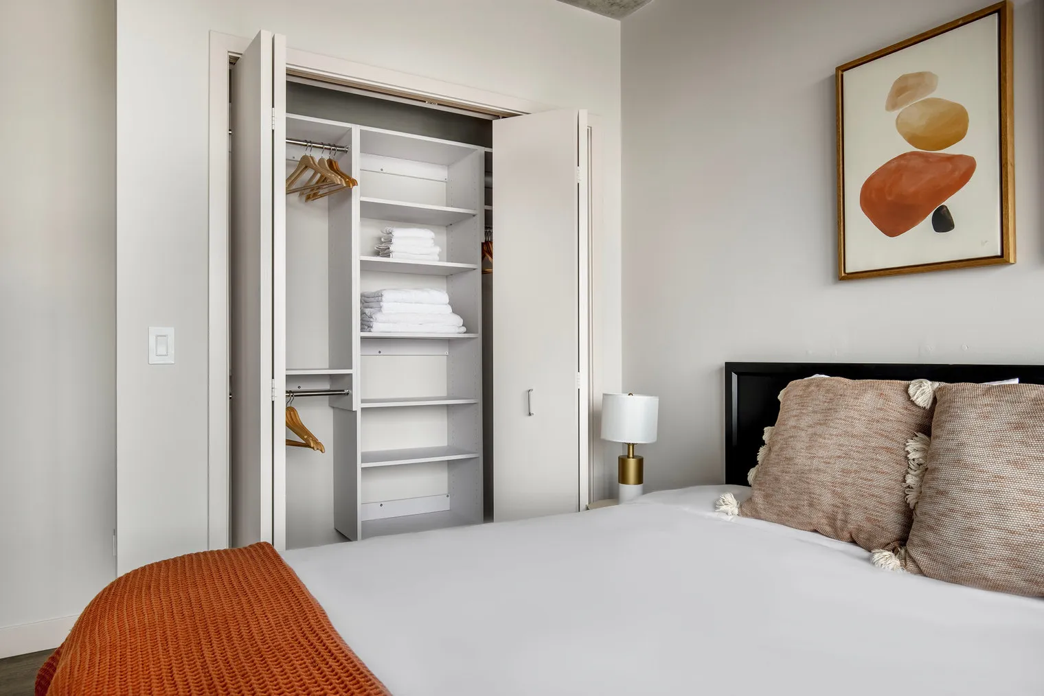 450 W Belmont Ave   60657 60657-Four50-unit#ID985-Chicago-IL