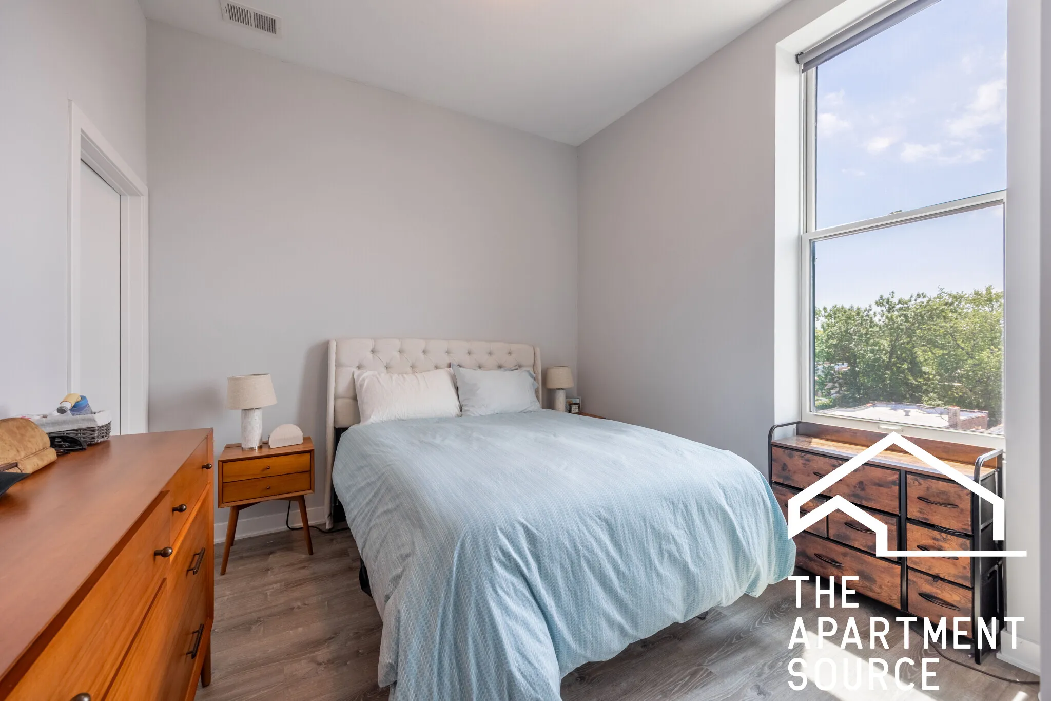 2247 W Lawrence Ave   60625 60625-unit#205-Chicago-IL