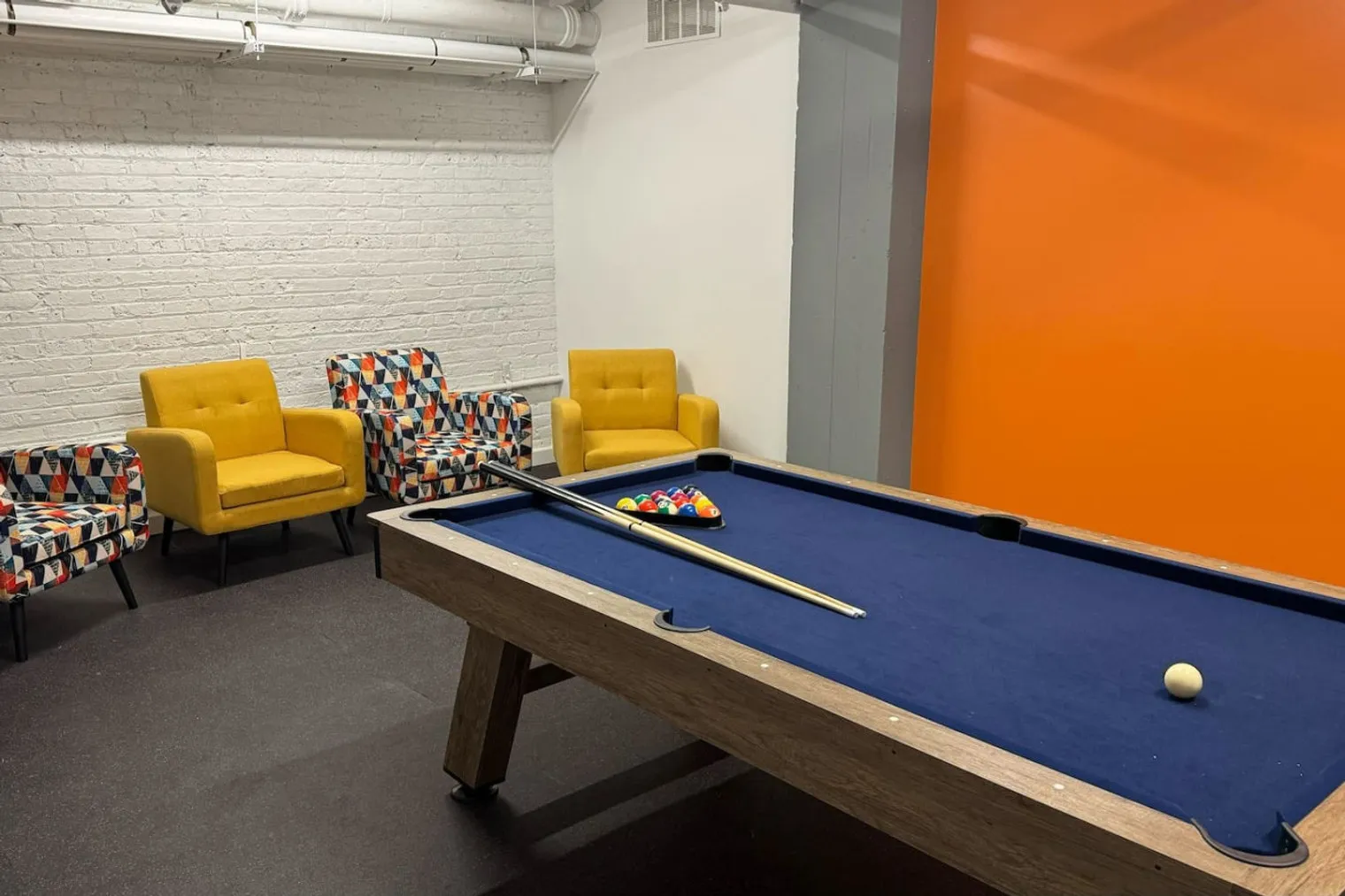 1049 W Lawrence Ave   60640 60640-Building West Lawrence Avenue - titboventuresllc-unit#ID1060825P-Chicago-IL