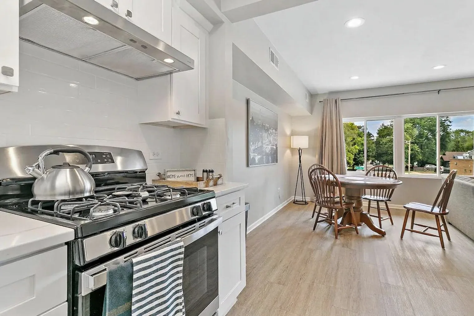 931 W Glen Flora Ave 60085 60085-Building West Glen Flora Avenue - greentown-investments-unit#ID1265541P-Waukegan-IL