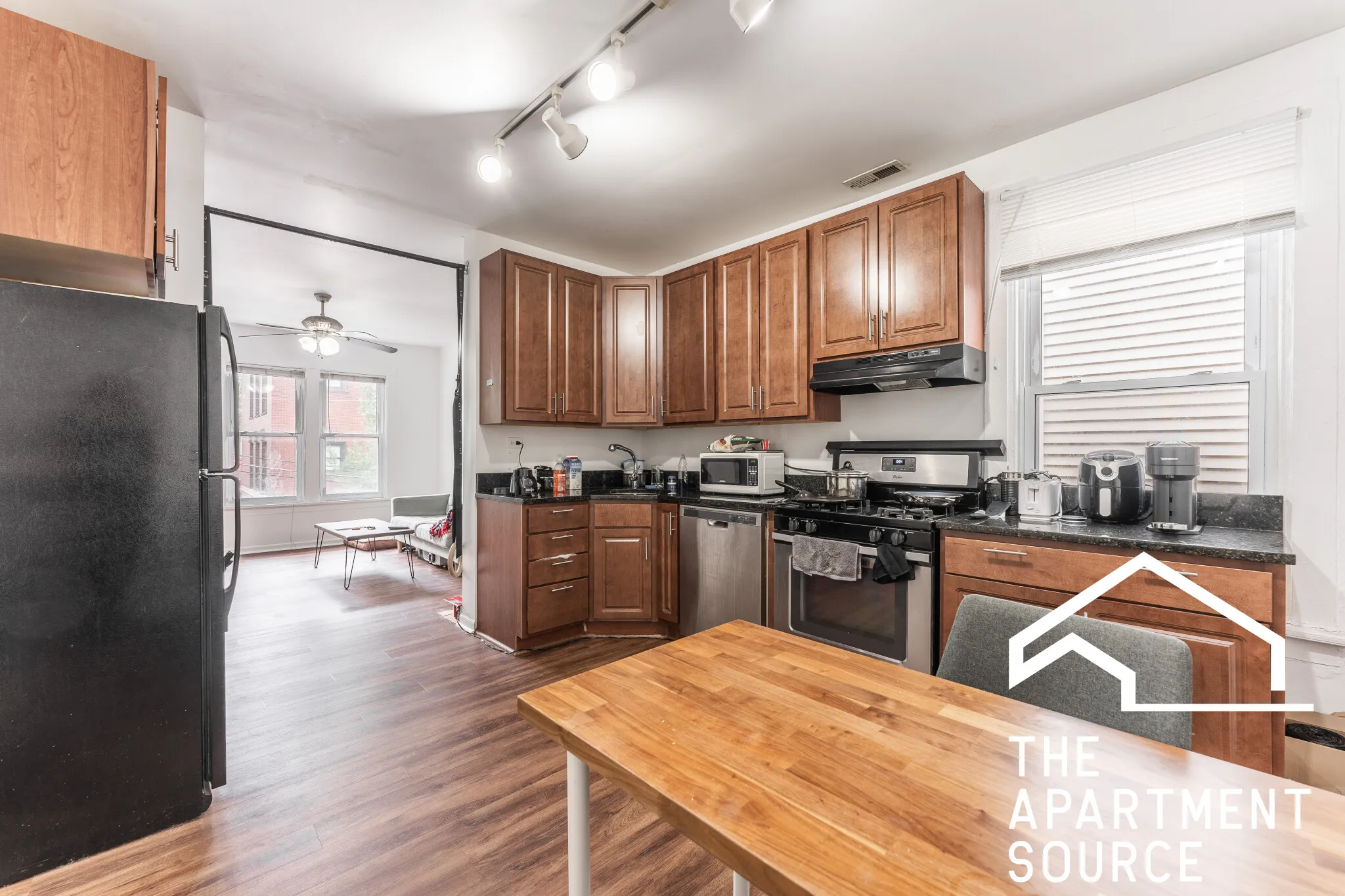 2616 N Marshfield Ave   60614 60614-unit#2F-Chicago-IL