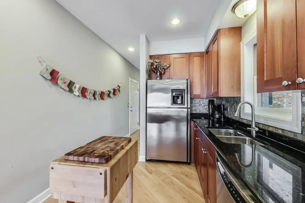 2627 W Belmont Ave 60618 60618-unit#3-Chicago-IL