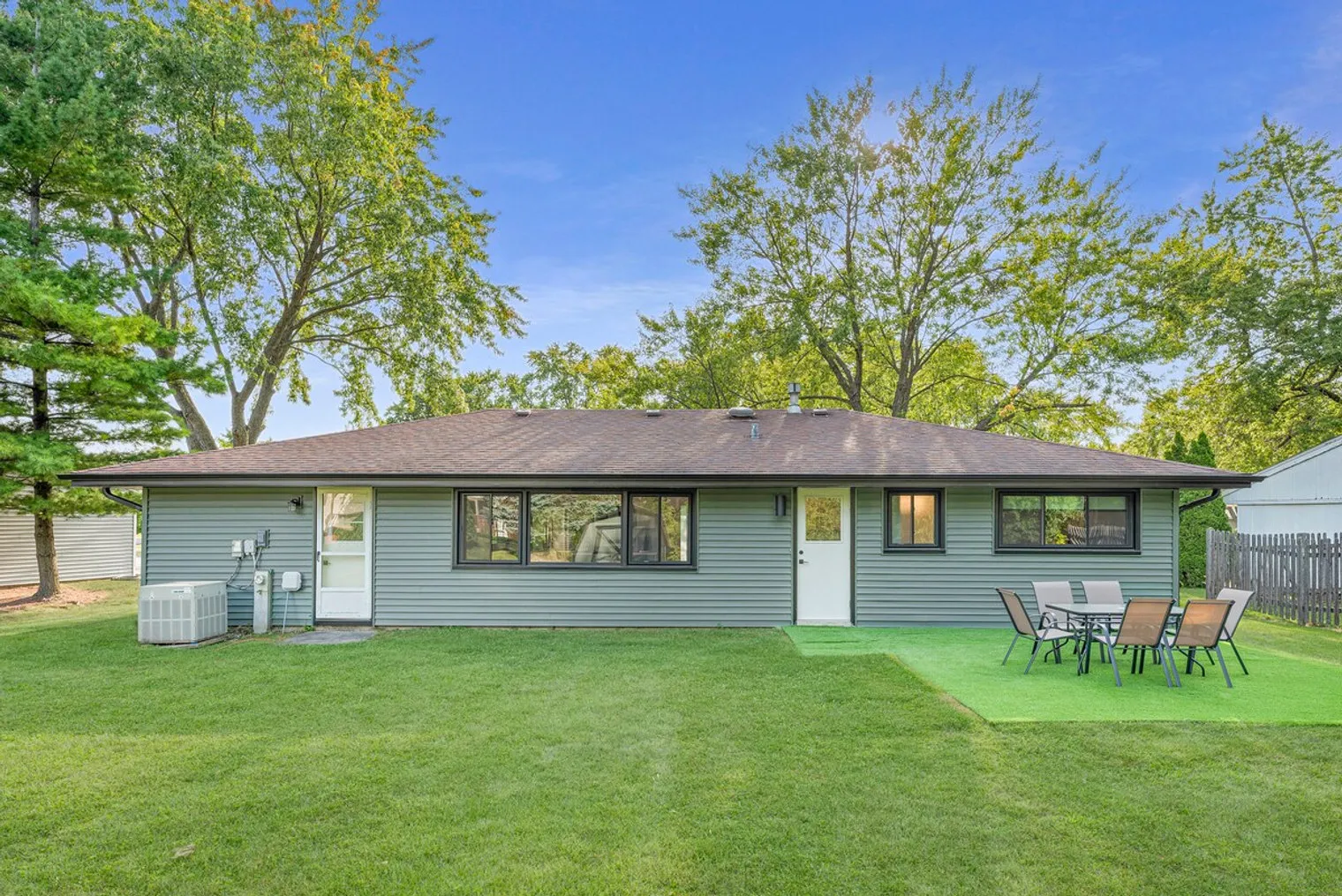 908 Long Meadow Dr   60193 60193-Building Long Meadow Drive-unit#ID1032508P-Schaumburg-IL