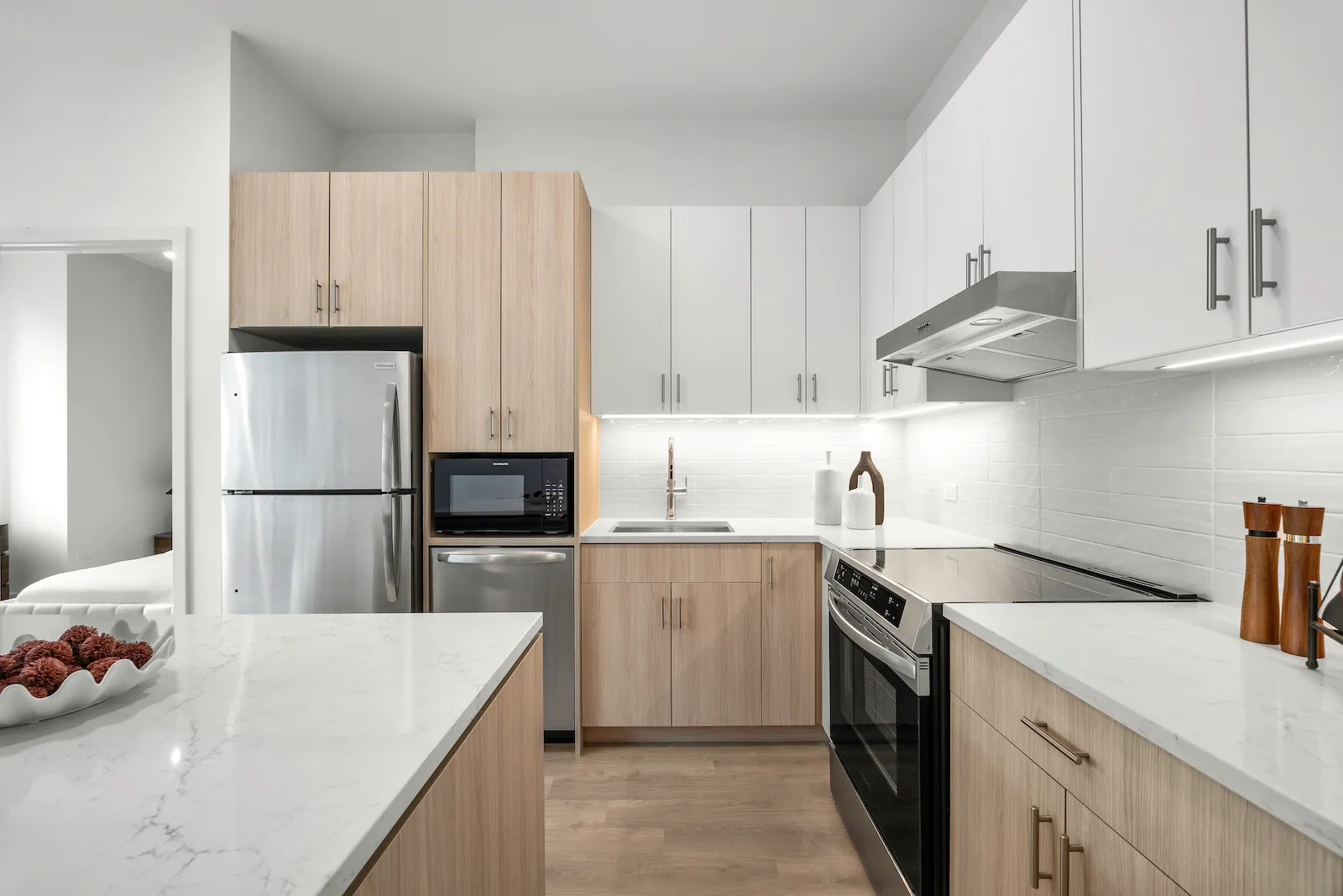 111 W Illinois St   60654 60654-111 Point-unit#606-Chicago-IL