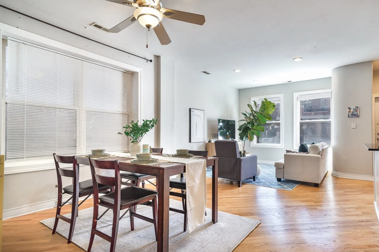 2238 W Barry Ave 60618 60618-Building West Barry Avenue - ktg-unit#ID1359764P-Chicago-IL
