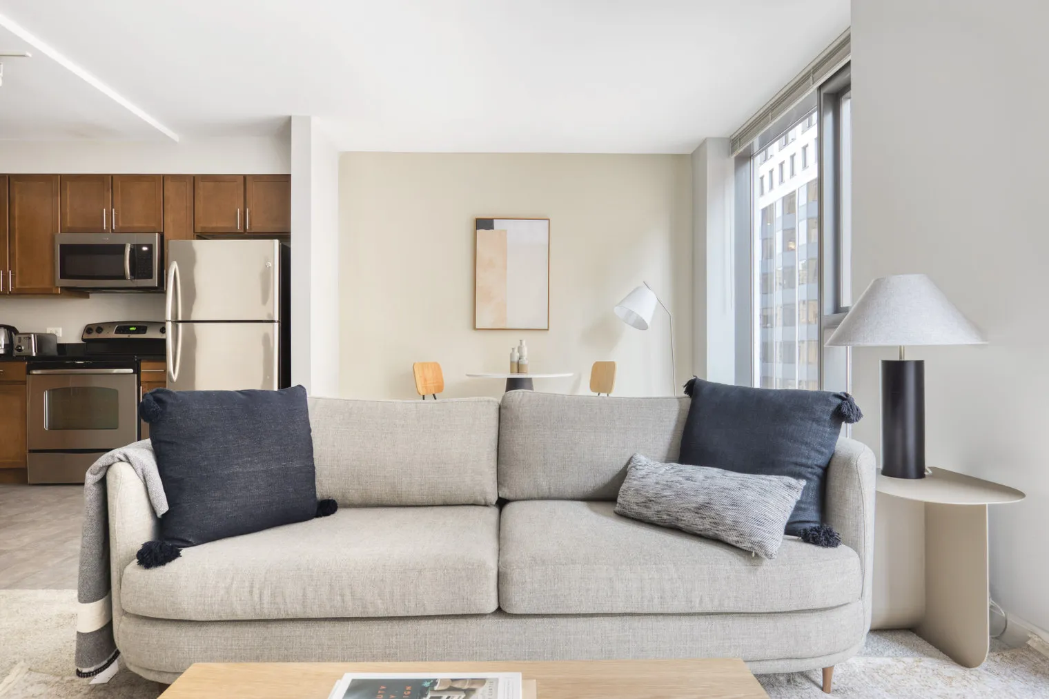 210 N Wells St   60601 60601-Lake & Wells Apartments-unit#ID634-Chicago-IL