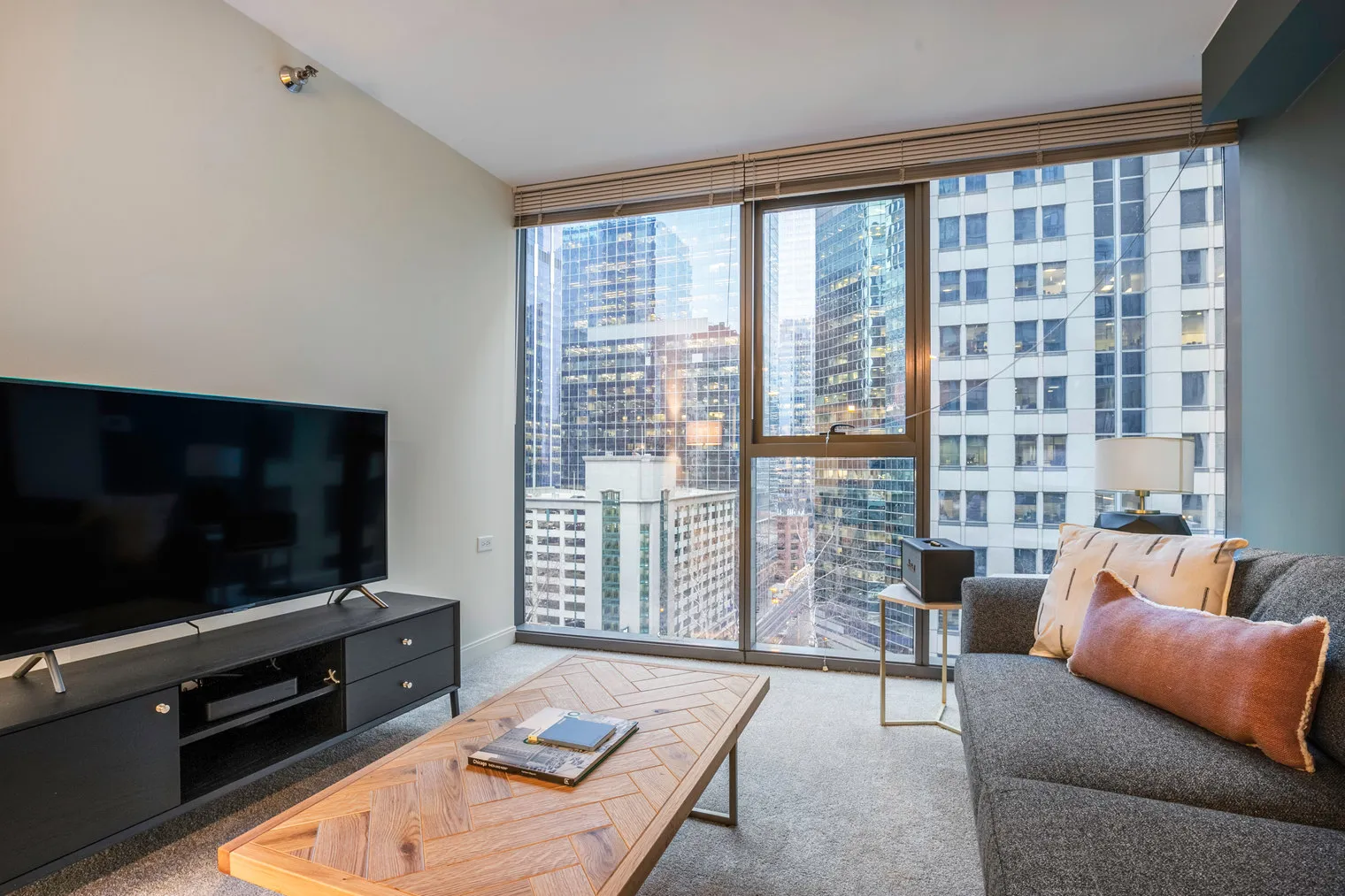 210 N Wells St 60601 60601-Lake & Wells Apartments-unit#ID211-Chicago-IL