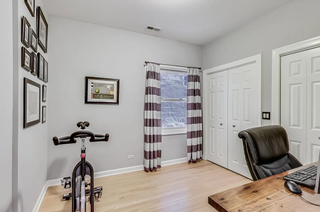 2627 W Belmont Ave 60618 60618-unit#3-Chicago-IL