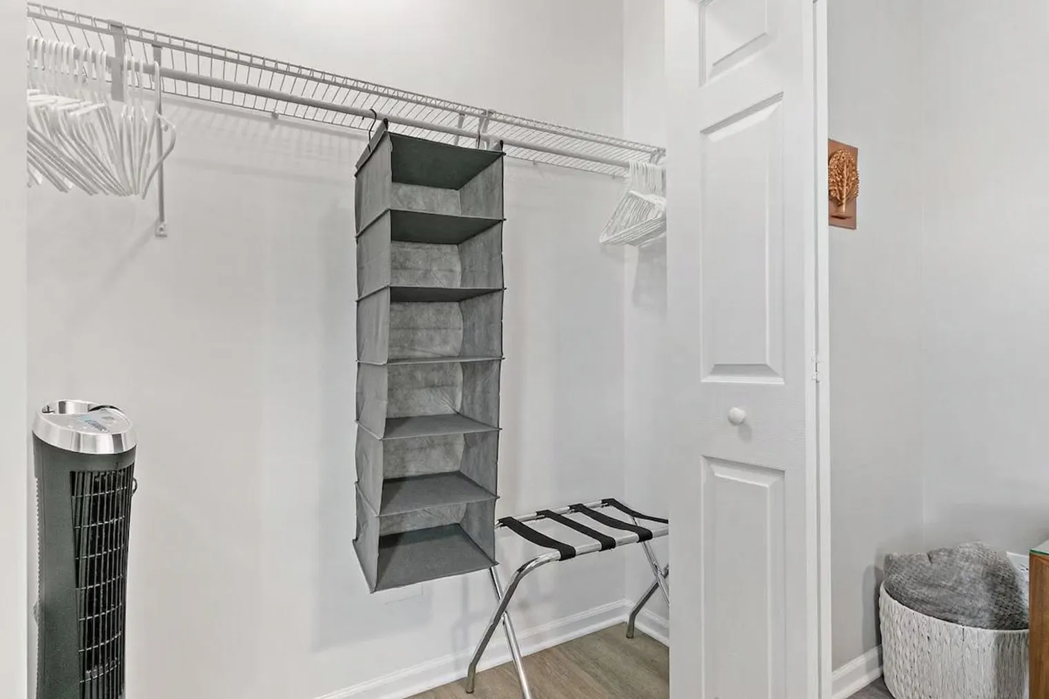 931 W Glen Flora Ave 60085 60085-Building West Glen Flora Avenue - greentown-investments-unit#ID1265541P-Waukegan-IL