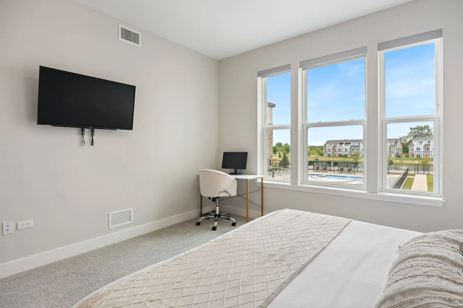 28294 Ferry Rd   60555 60555-Building Ferry Road-unit#ID1366972P-Warrenville-IL