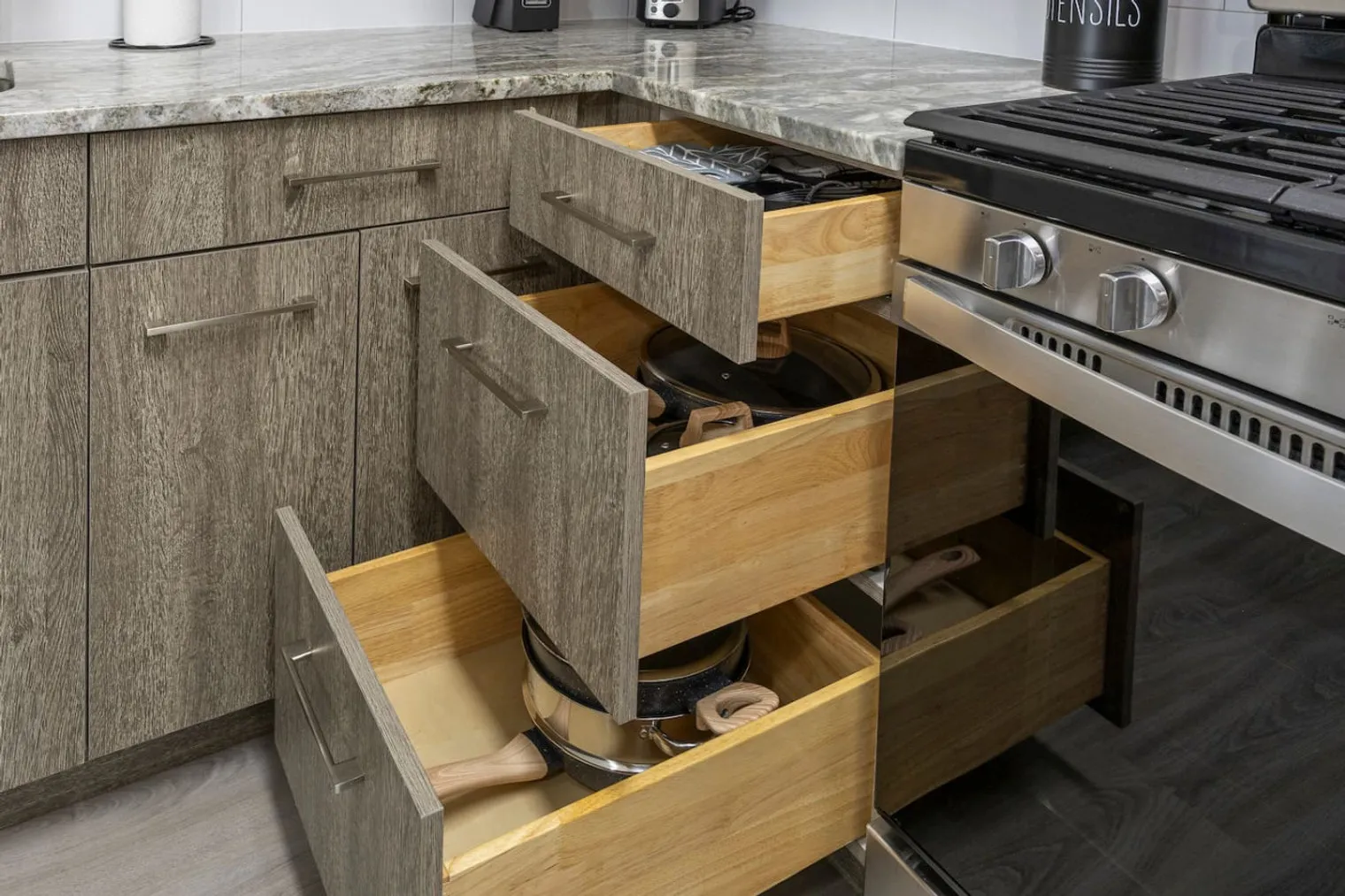 28294 Ferry Rd   60555 60555-Building Ferry Road-unit#ID1366972P-Warrenville-IL