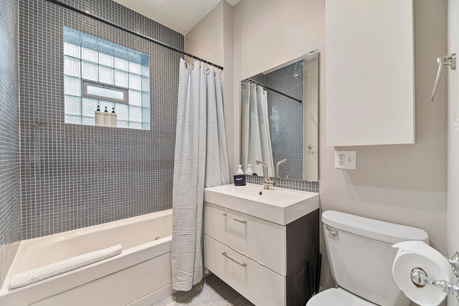 1349 N Lawndale Ave   60651 60651-Building North Lawndale Avenue - schneidergroup-unit#ID1265099P-Chicago-IL