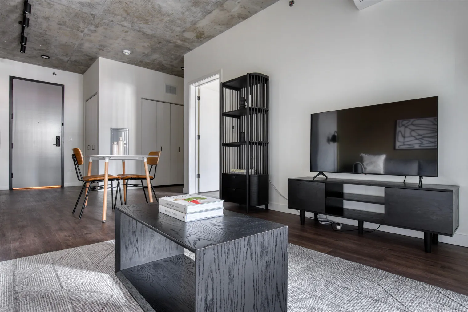 751 N Hudson Ave 60654 60654-Hugo-unit#ID1037-Chicago-IL