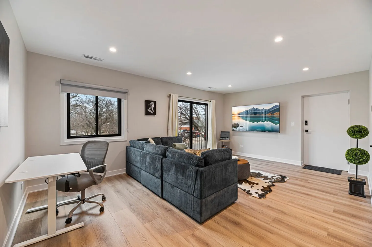 2342 W Touhy Ave 60645 60645-Building West Touhy Avenue - schneidergroup-unit#ID1054668P-Chicago-IL