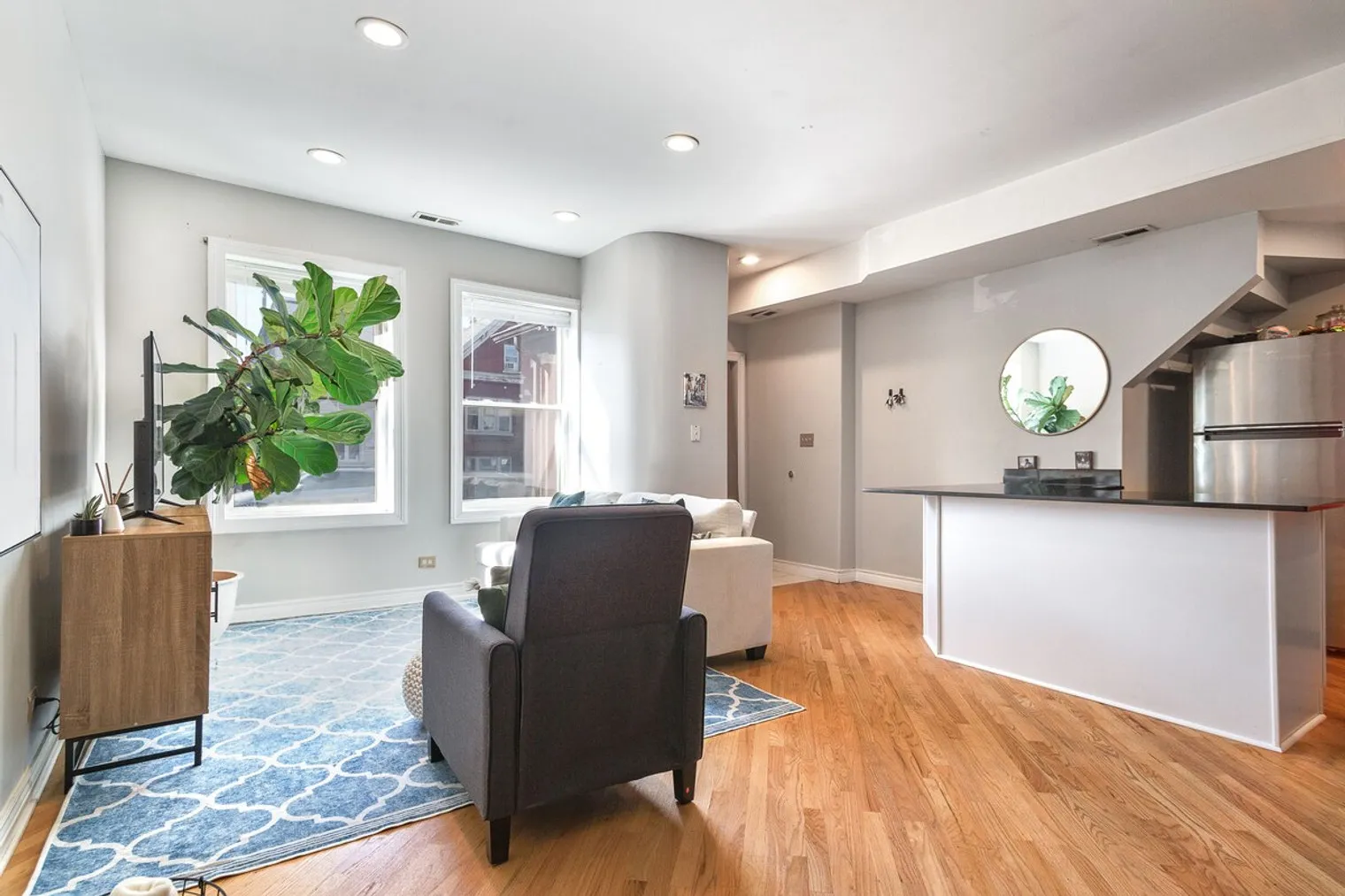 2238 W Barry Ave 60618 60618-Building West Barry Avenue - ktg-unit#ID1359764P-Chicago-IL