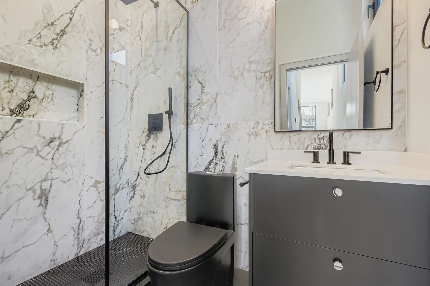 5203 N Lakewood Ave   60640 60640-unit#4-Chicago-IL