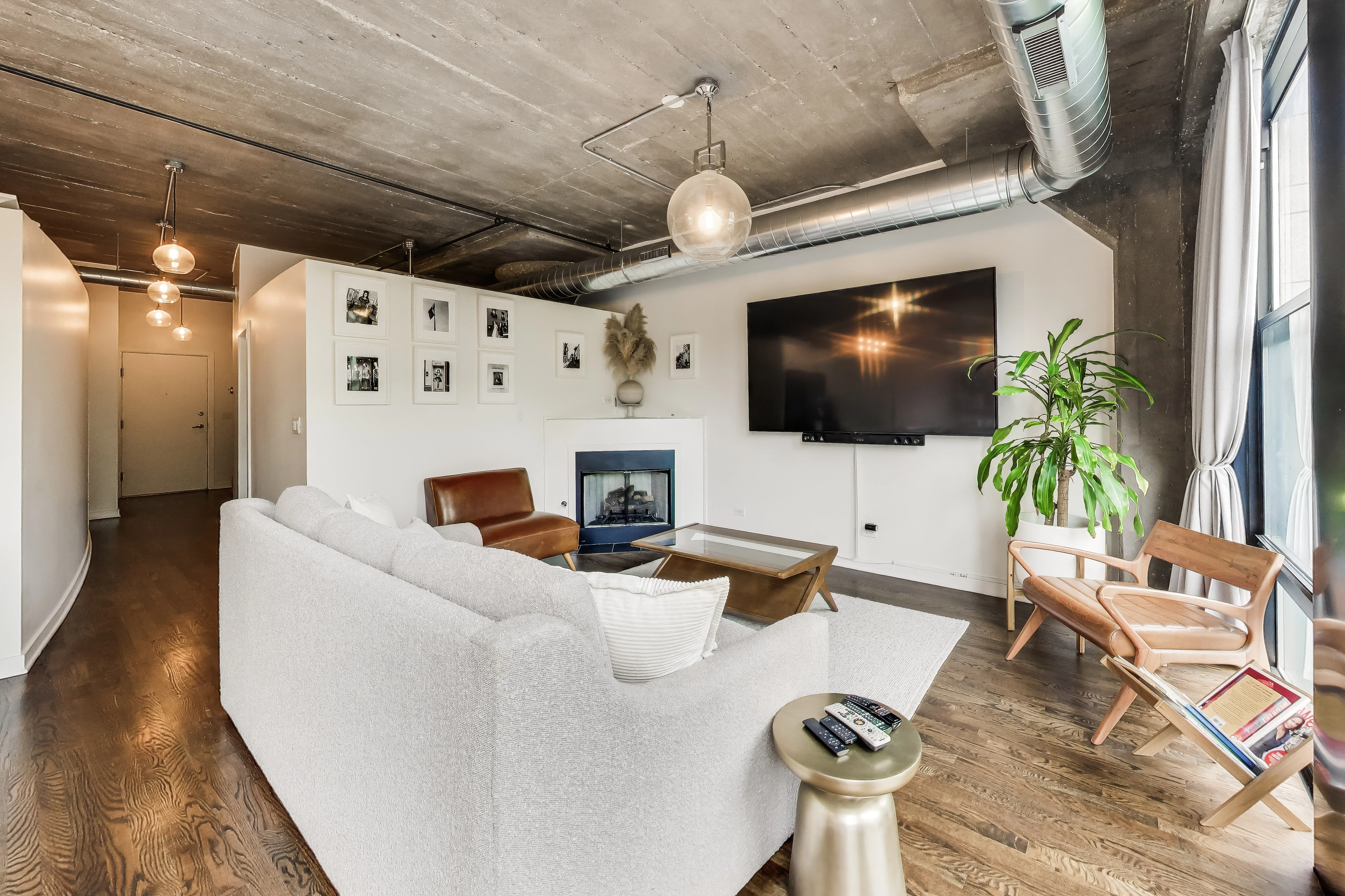 1111 W 15th St   60608 60608-Chicago-IL