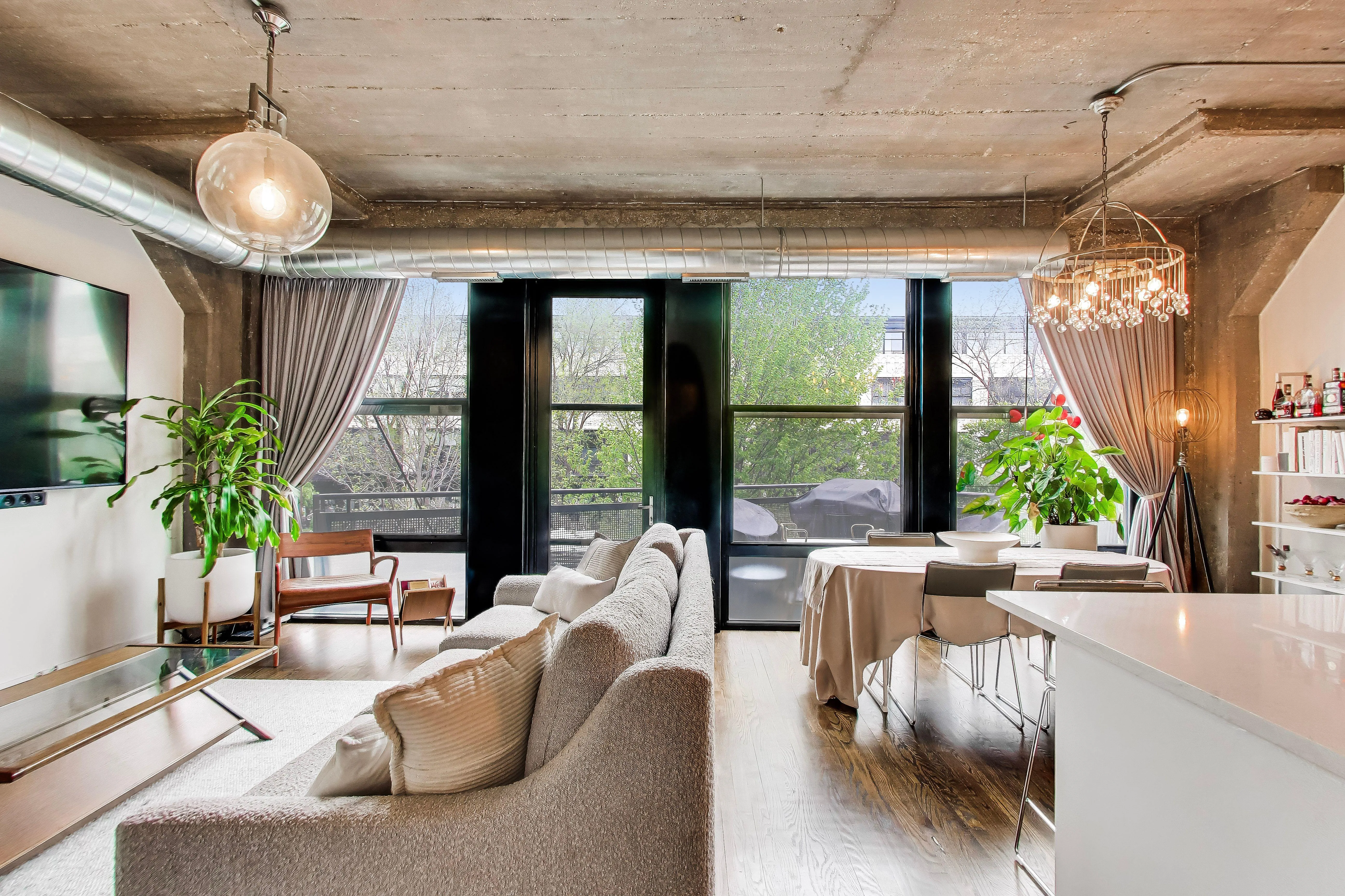 1111 W 15th St 60608 60608-Chicago-IL