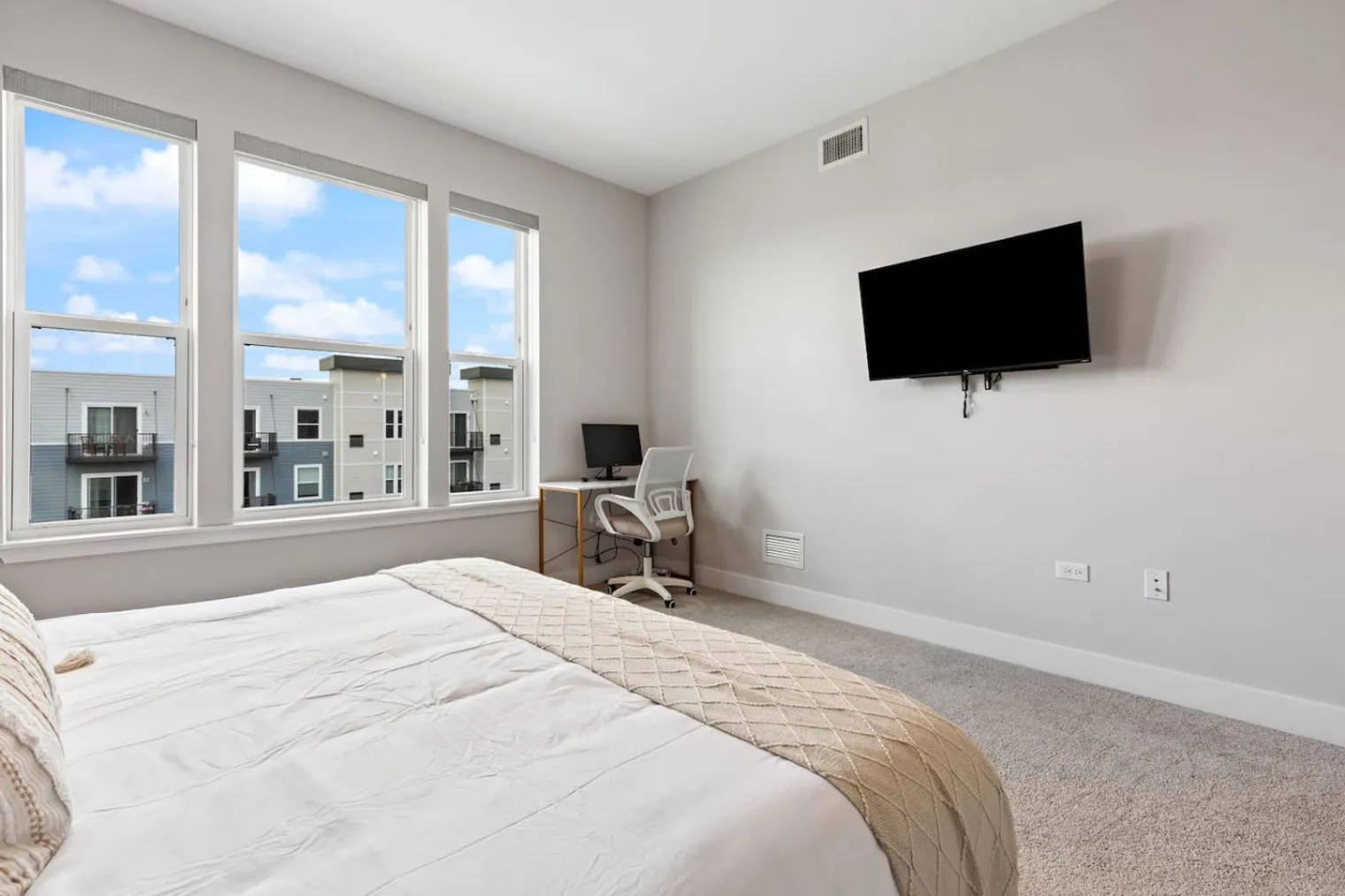 28294 Ferry Rd   60555 60555-Building Ferry Road-unit#ID1366991P-Warrenville-IL