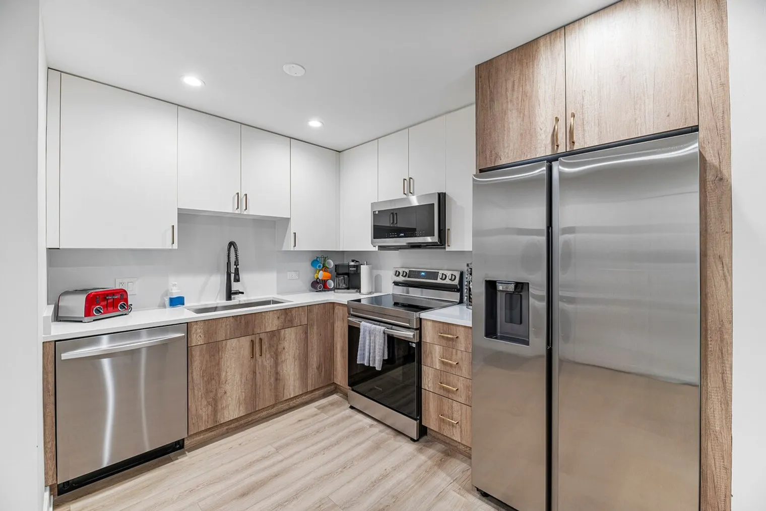 2335 W Touhy Ave   60645 60645-Building North Claremont Avenue - schneidergroup-unit#ID1062699P-Chicago-IL