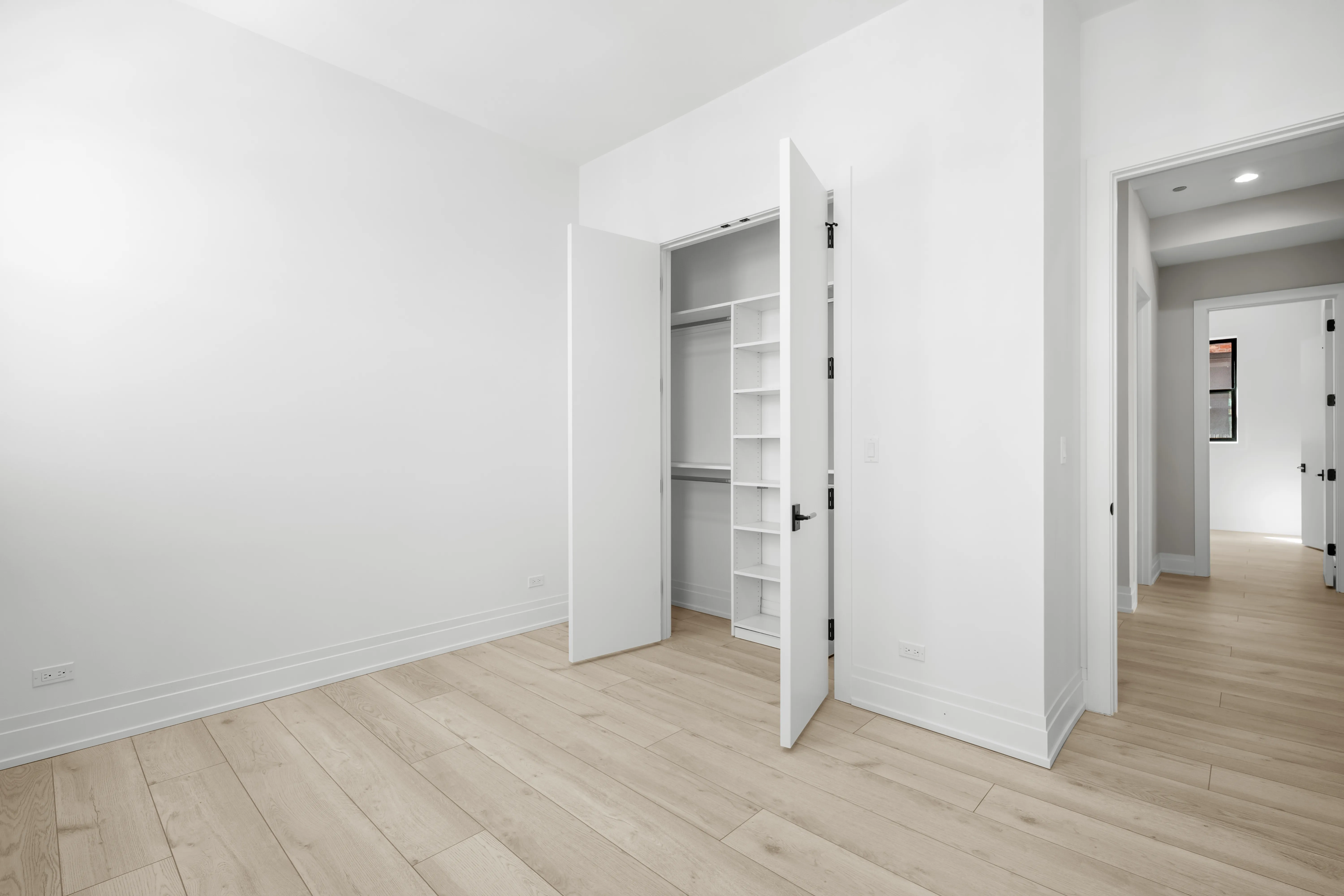 1327 W Taylor St   60607 60607-unit#4-Chicago-IL