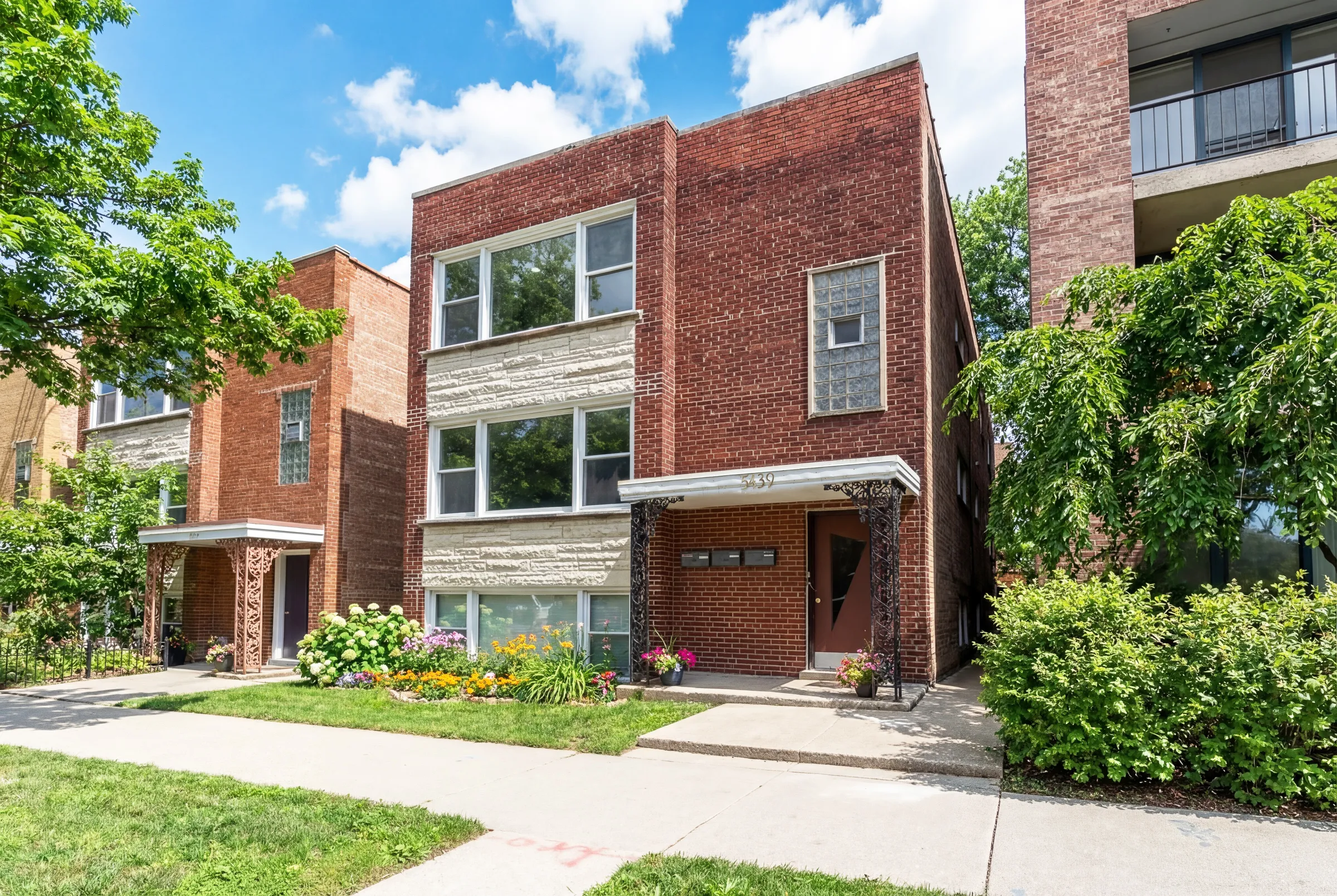 5439 N Artesian Ave   60625 60625-unit#1-Chicago-IL
