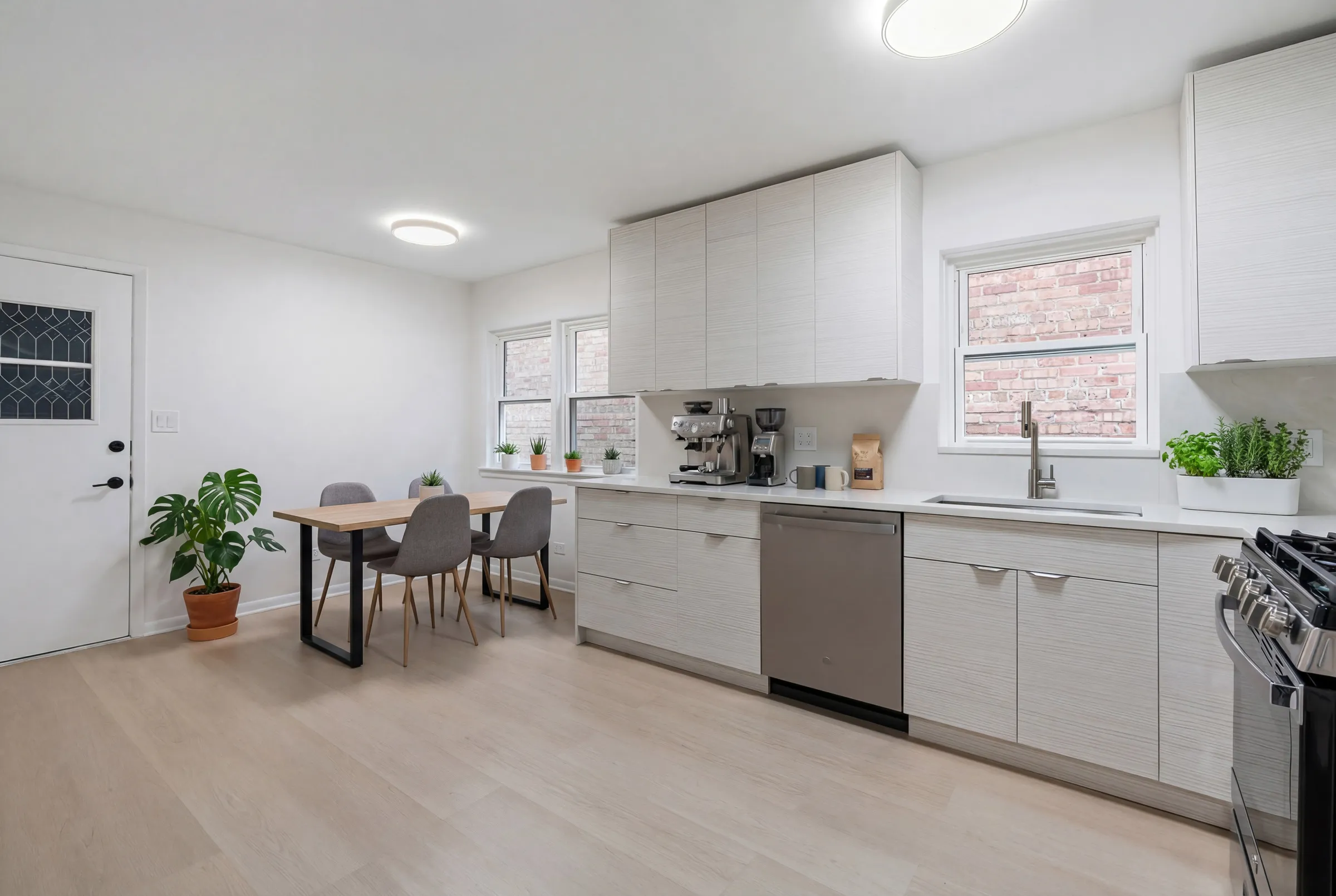 5439 N Artesian Ave   60625 60625-unit#1-Chicago-IL