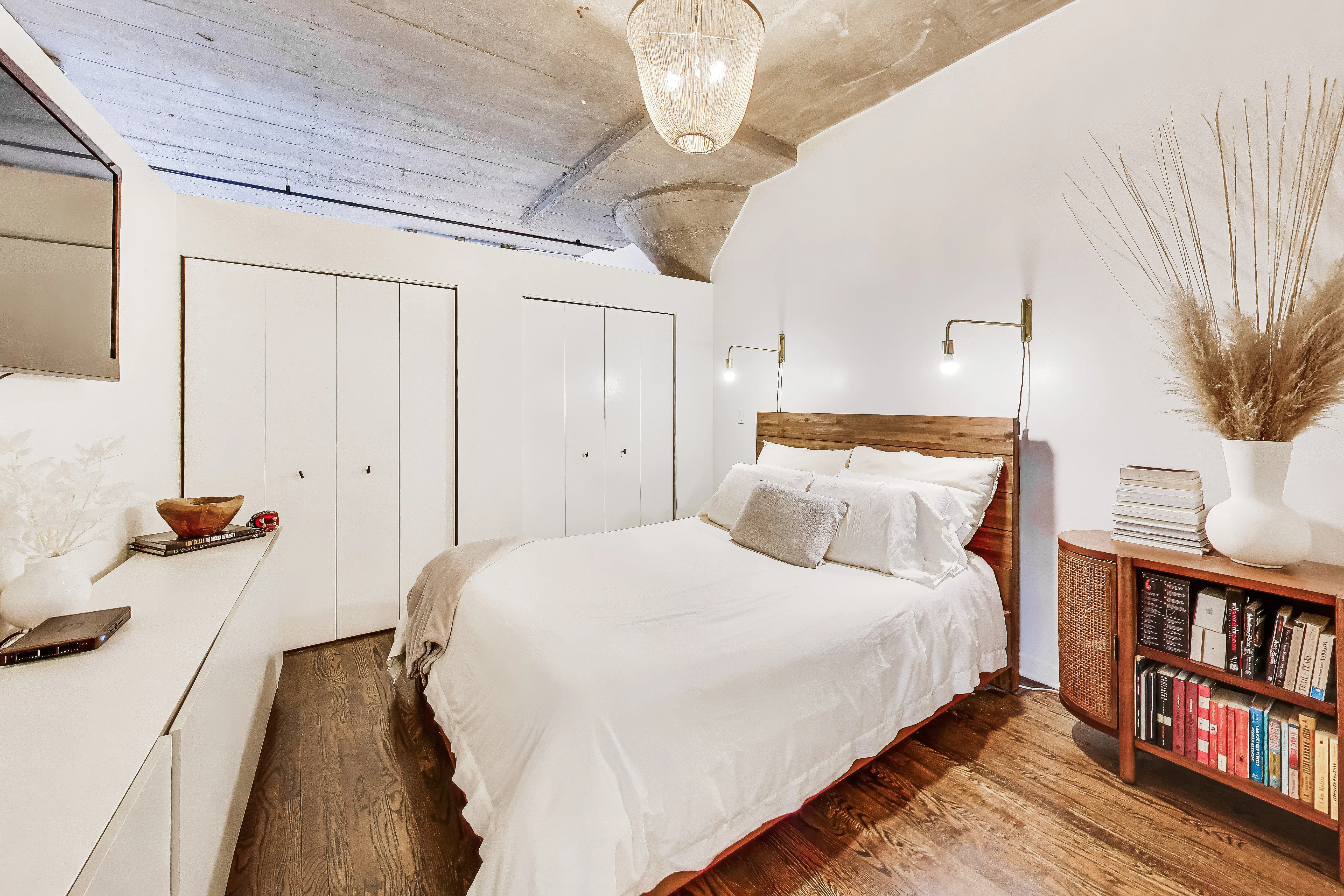 1111 W 15th St   60608 60608-Chicago-IL