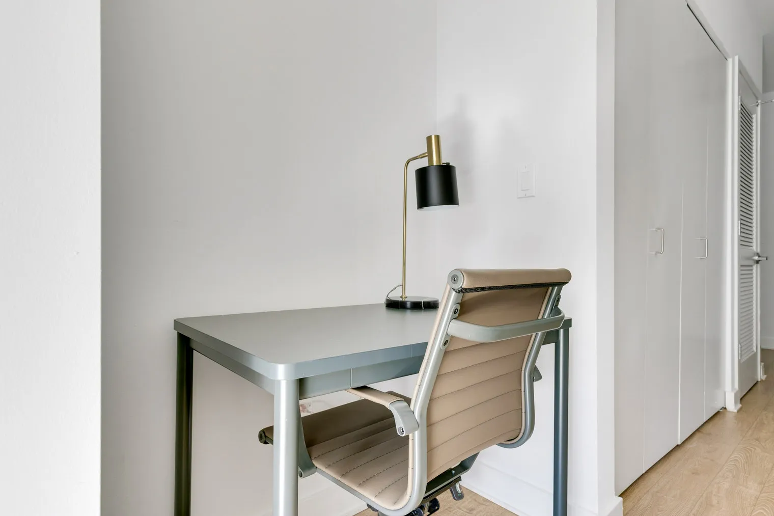 201 N Garland Ct   60601 60601-Mila-unit#ID1326-Chicago-IL