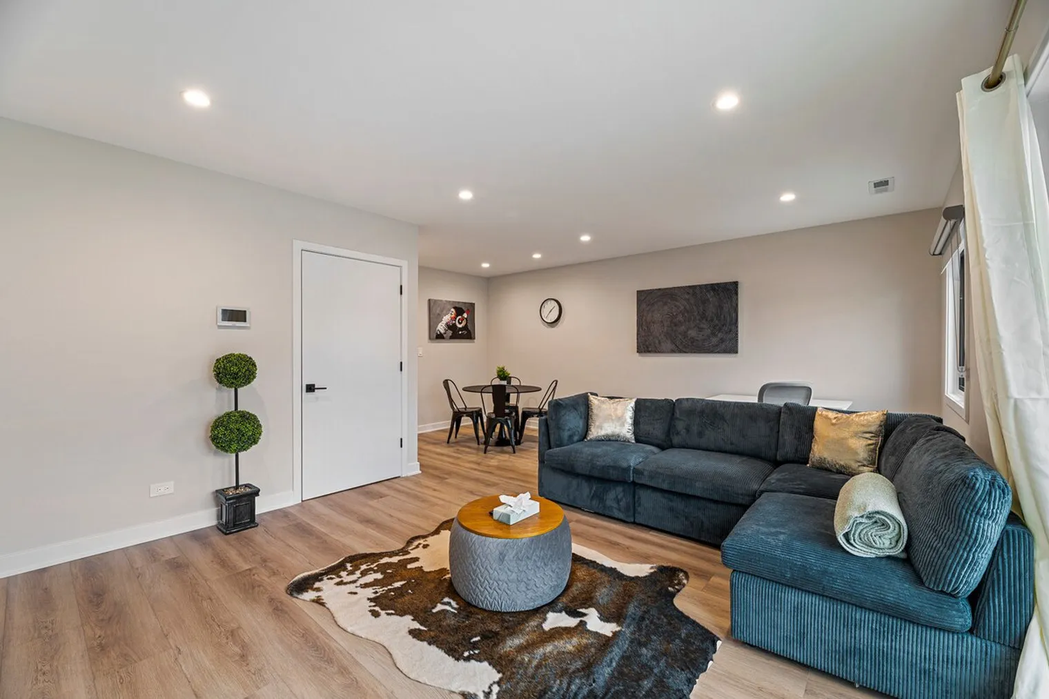 2342 W Touhy Ave   60645 60645-Building West Touhy Avenue - schneidergroup-unit#ID1054668P-Chicago-IL