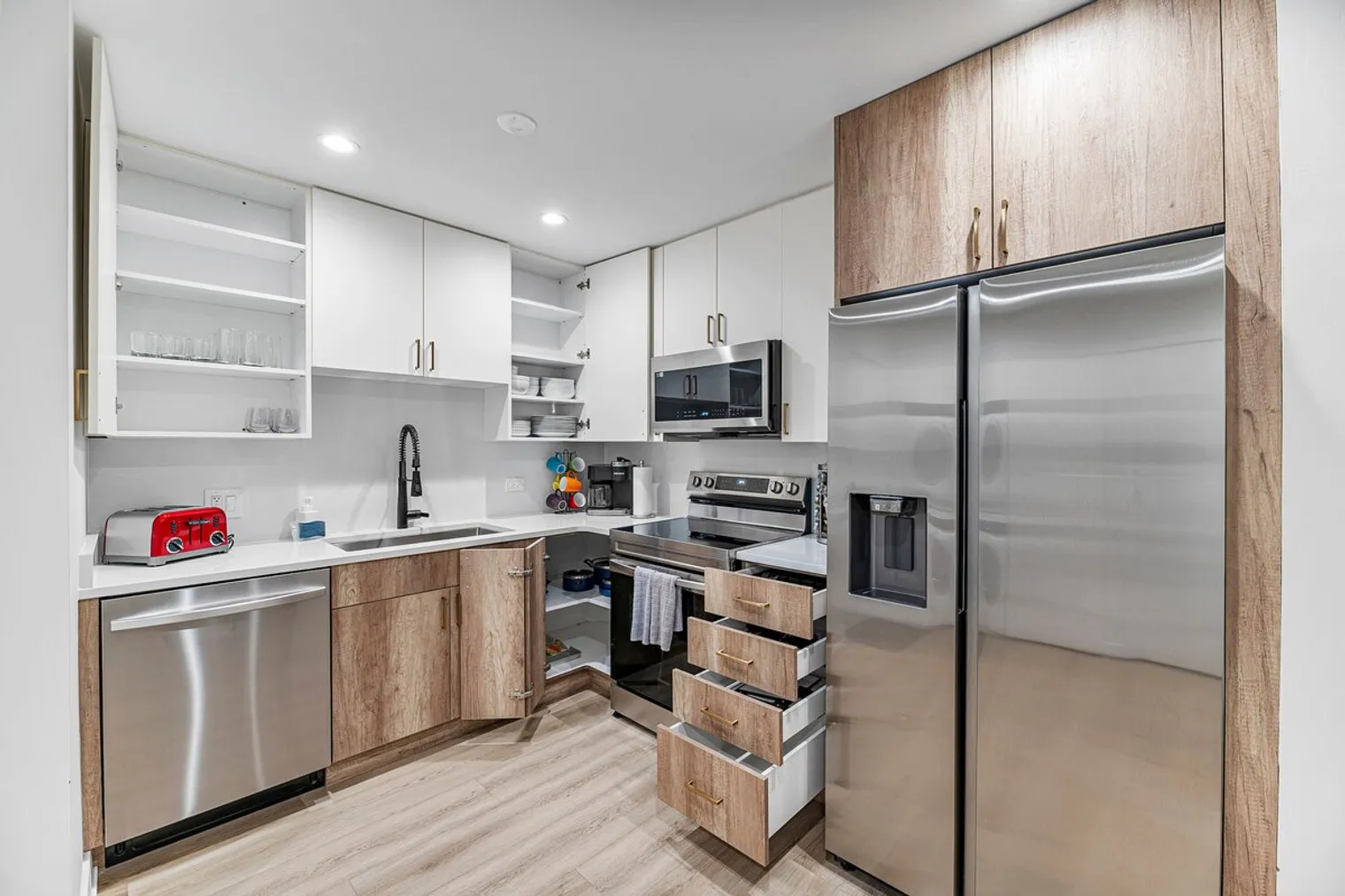 2335 W Touhy Ave   60645 60645-Building North Claremont Avenue - schneidergroup-unit#ID1062699P-Chicago-IL