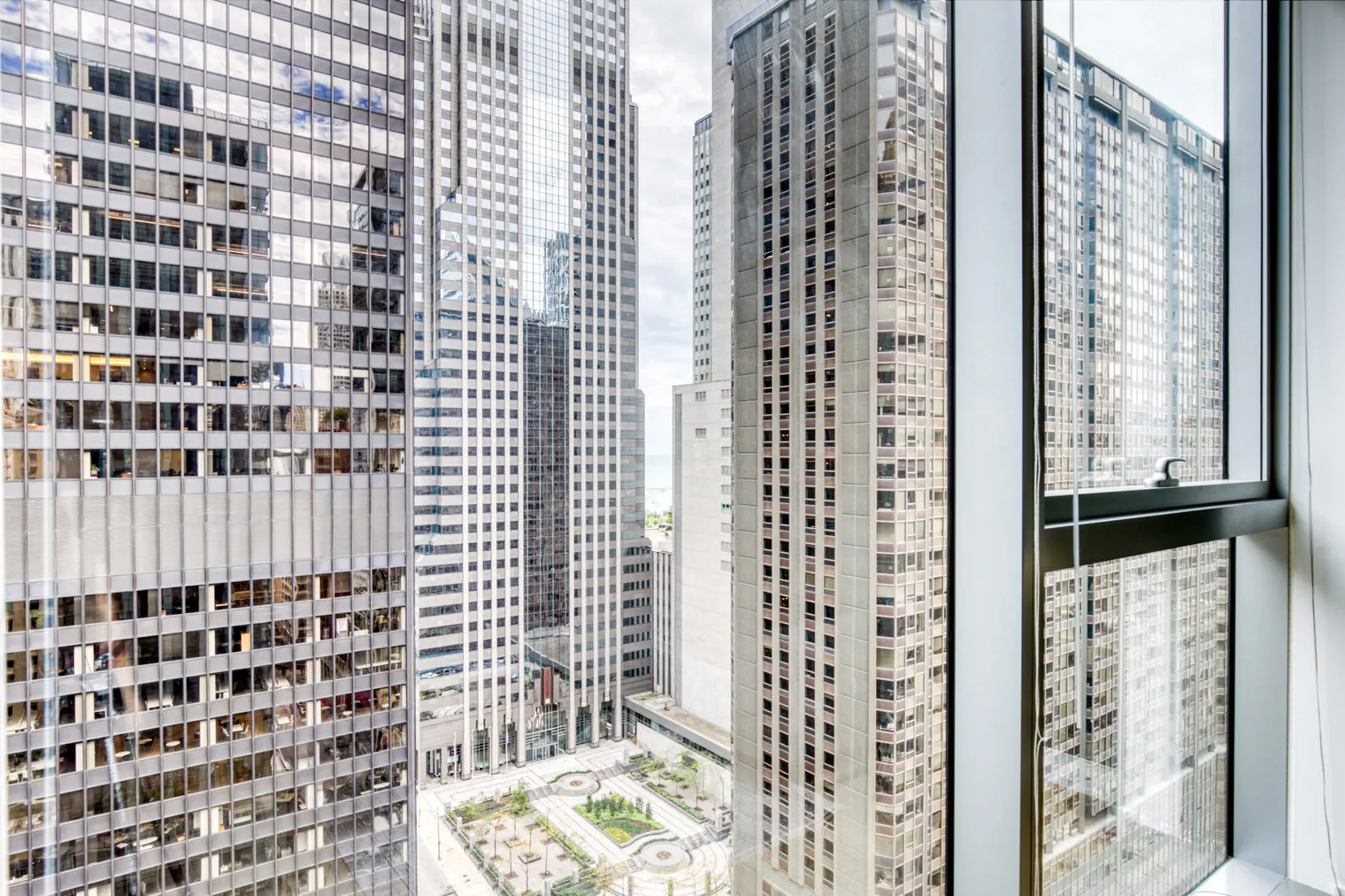201 N Garland Ct   60601 60601-Mila-unit#ID230-Chicago-IL
