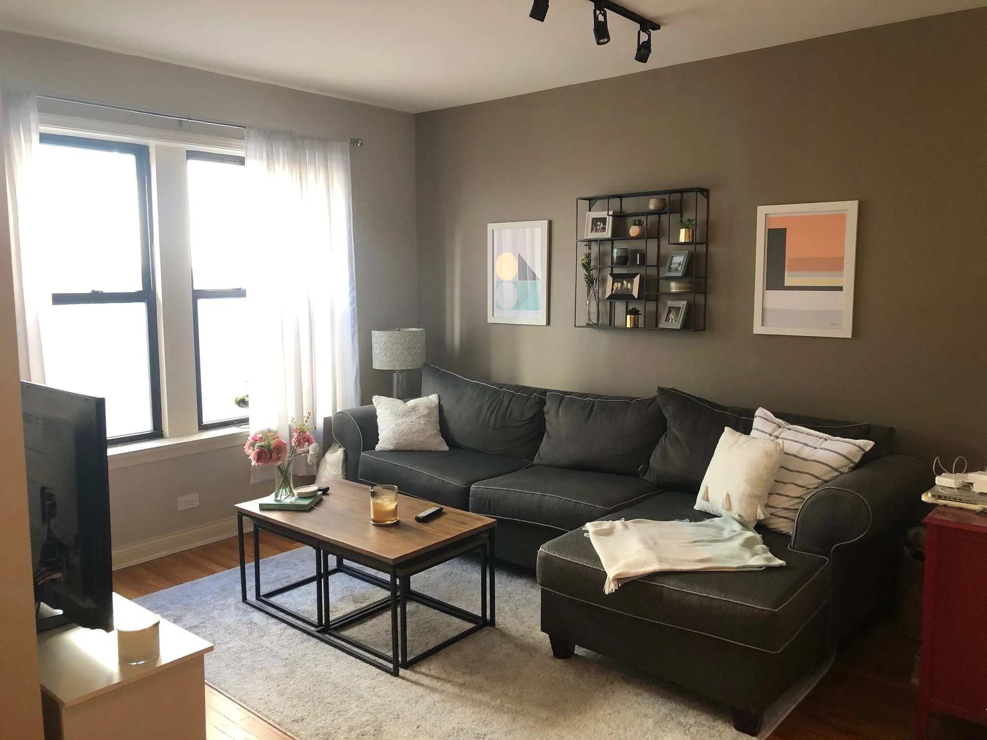 610 W Belmont Ave   60657 60657-Belmont Apartments-unit#1E-Chicago-IL